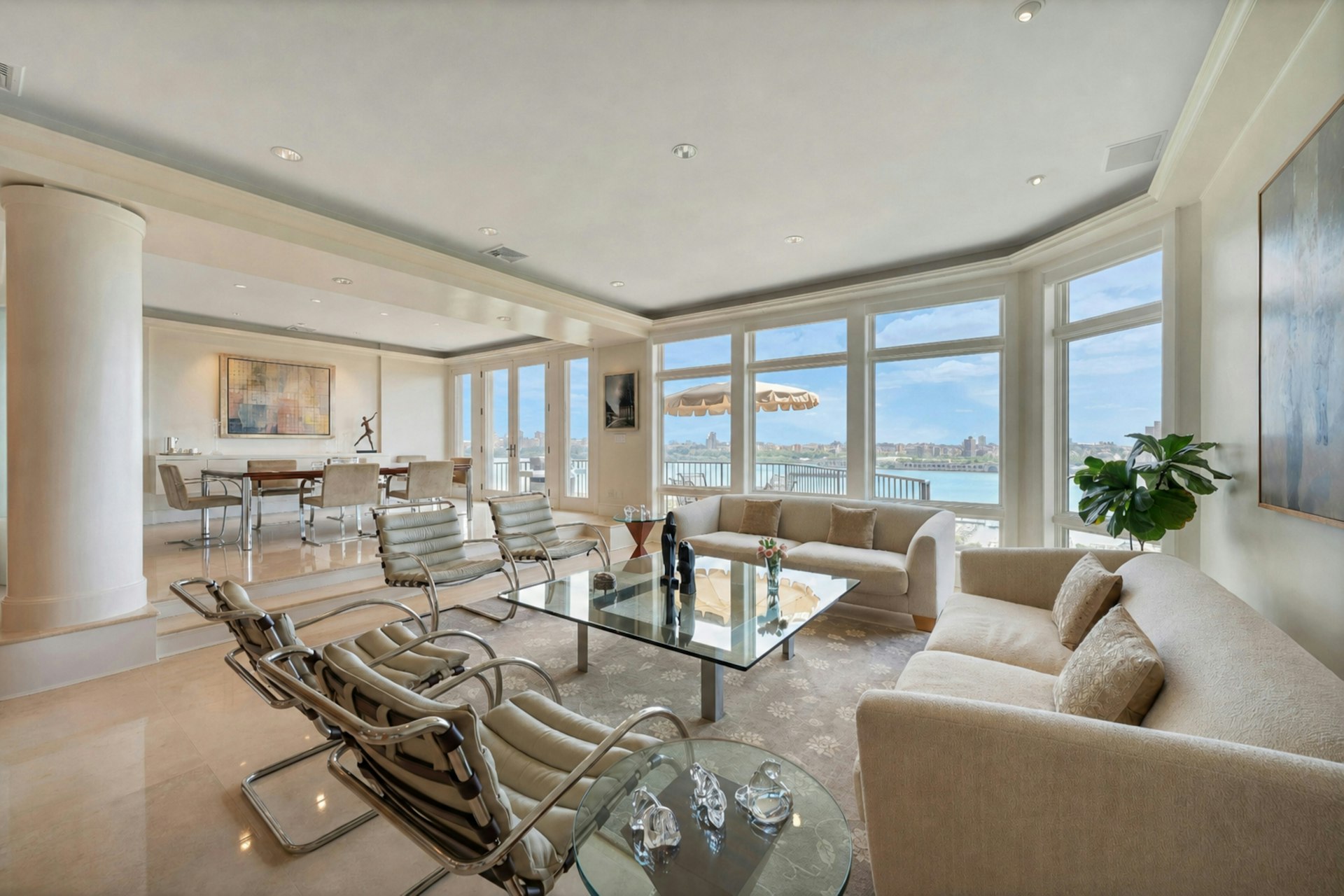 4 Ascot Way 