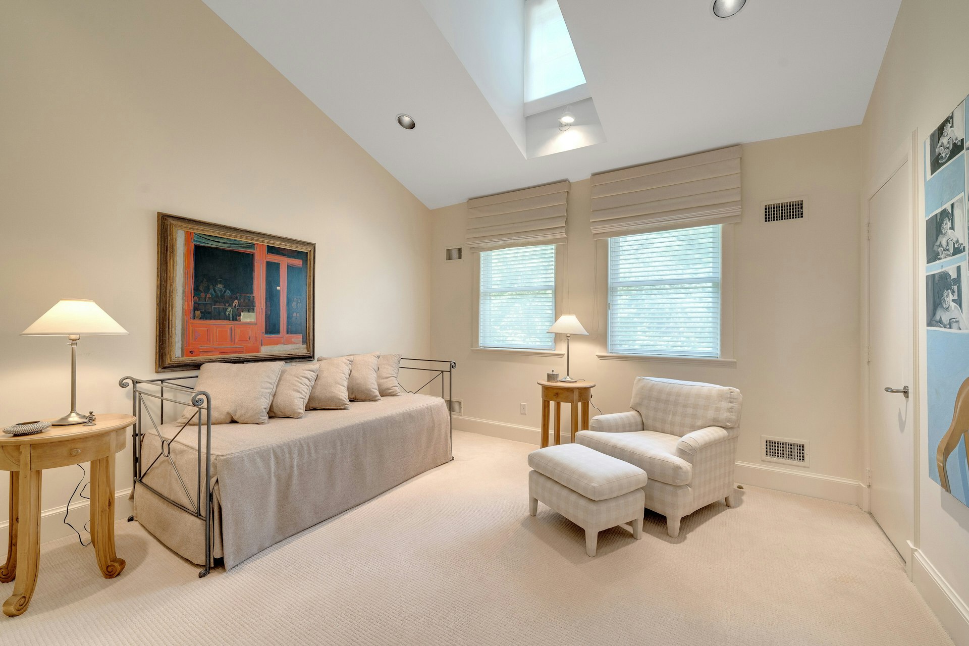 4 Ascot Way 