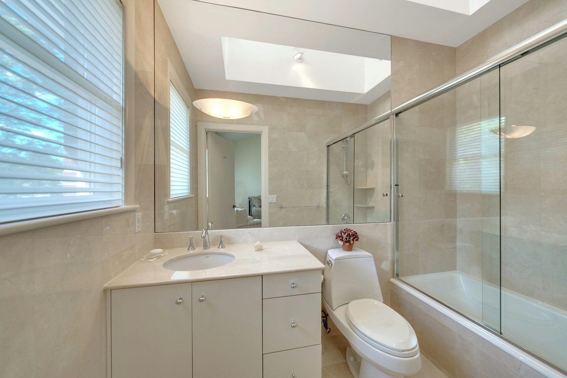 4 Ascot Way 