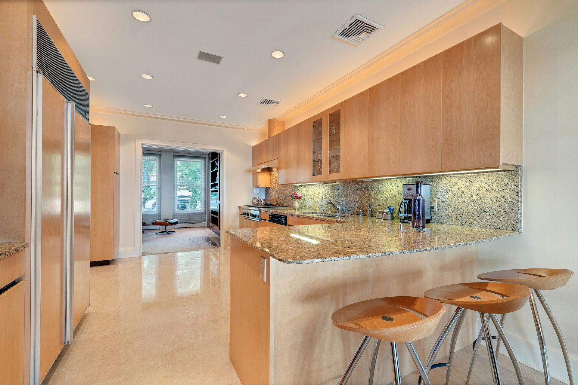 4 Ascot Way 