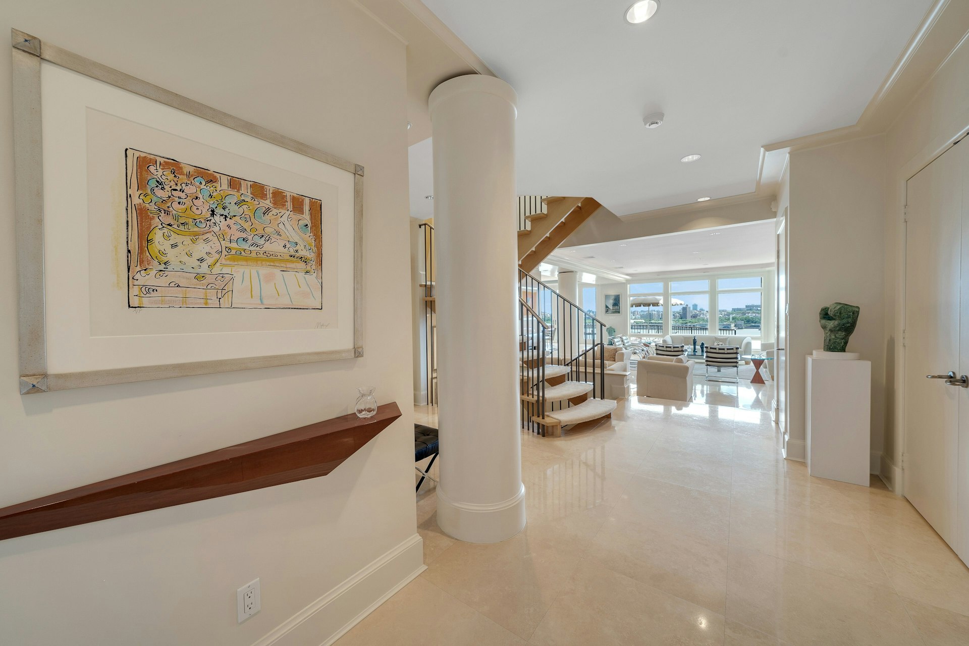 4 Ascot Way 