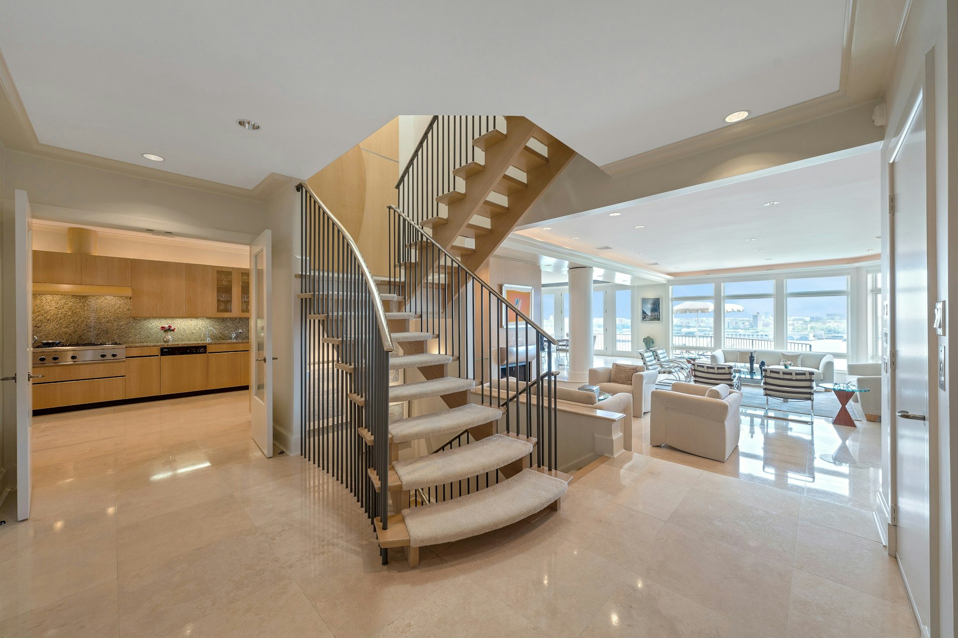4 Ascot Way 