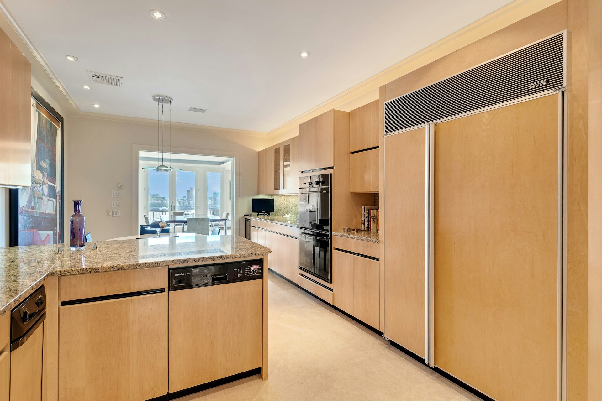 4 Ascot Way 