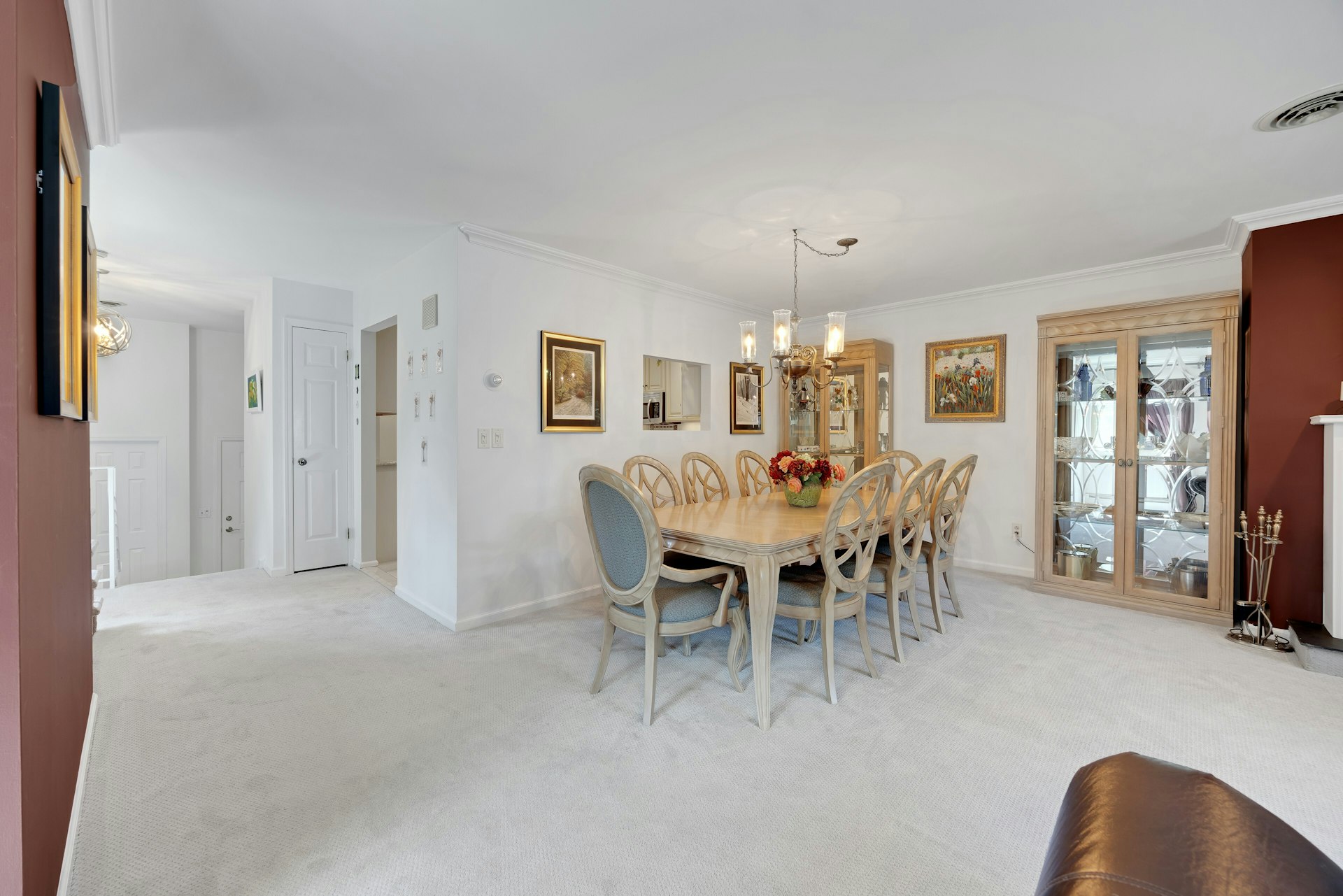 22 Hampton Court 422