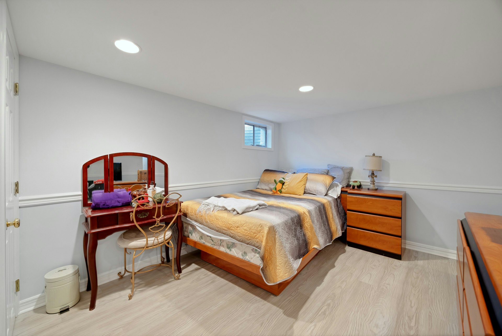 22 Hampton Court 422