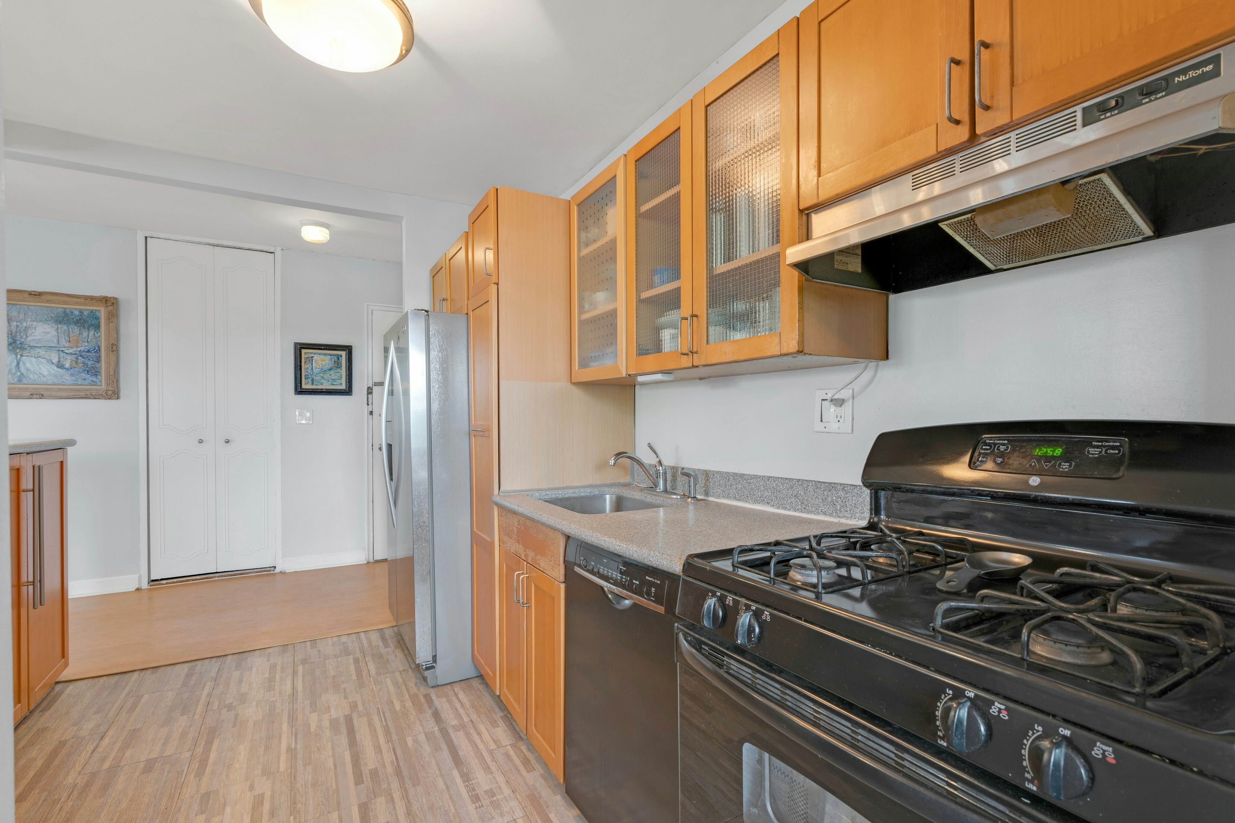2100 Linwood Avenue #3S