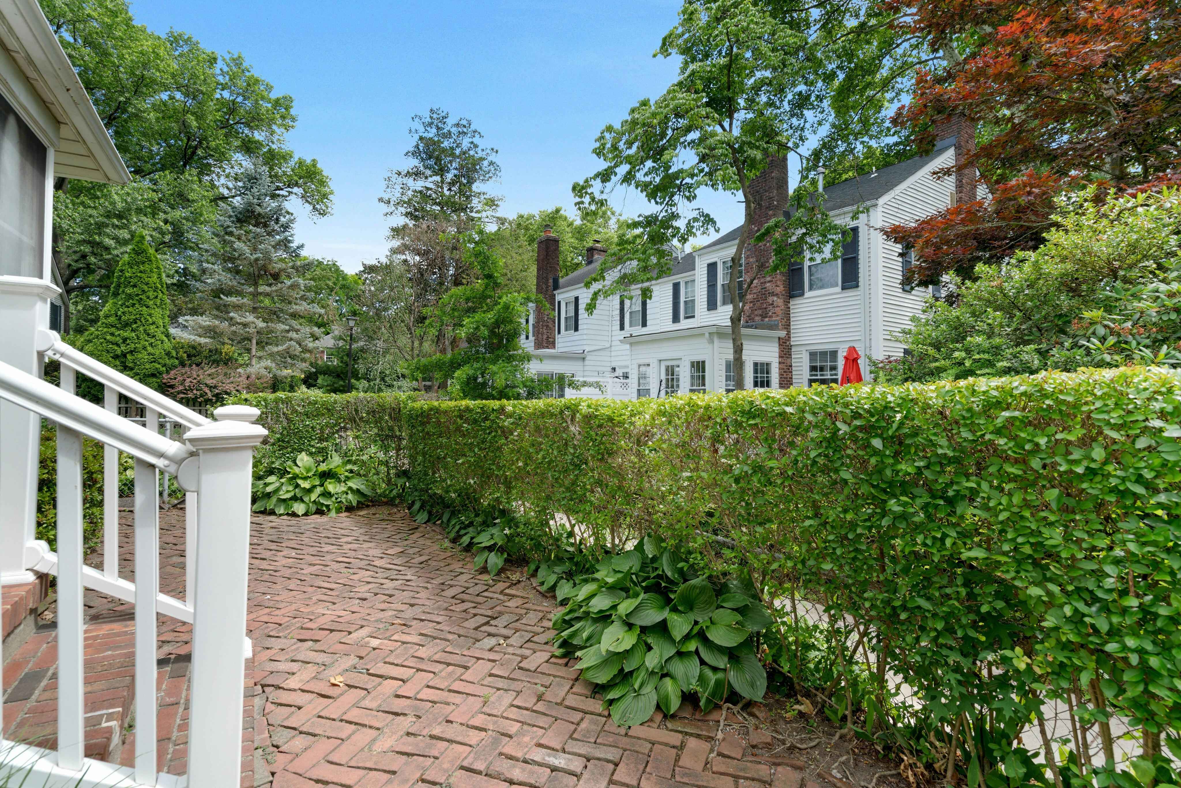 12 Bancroft Place 