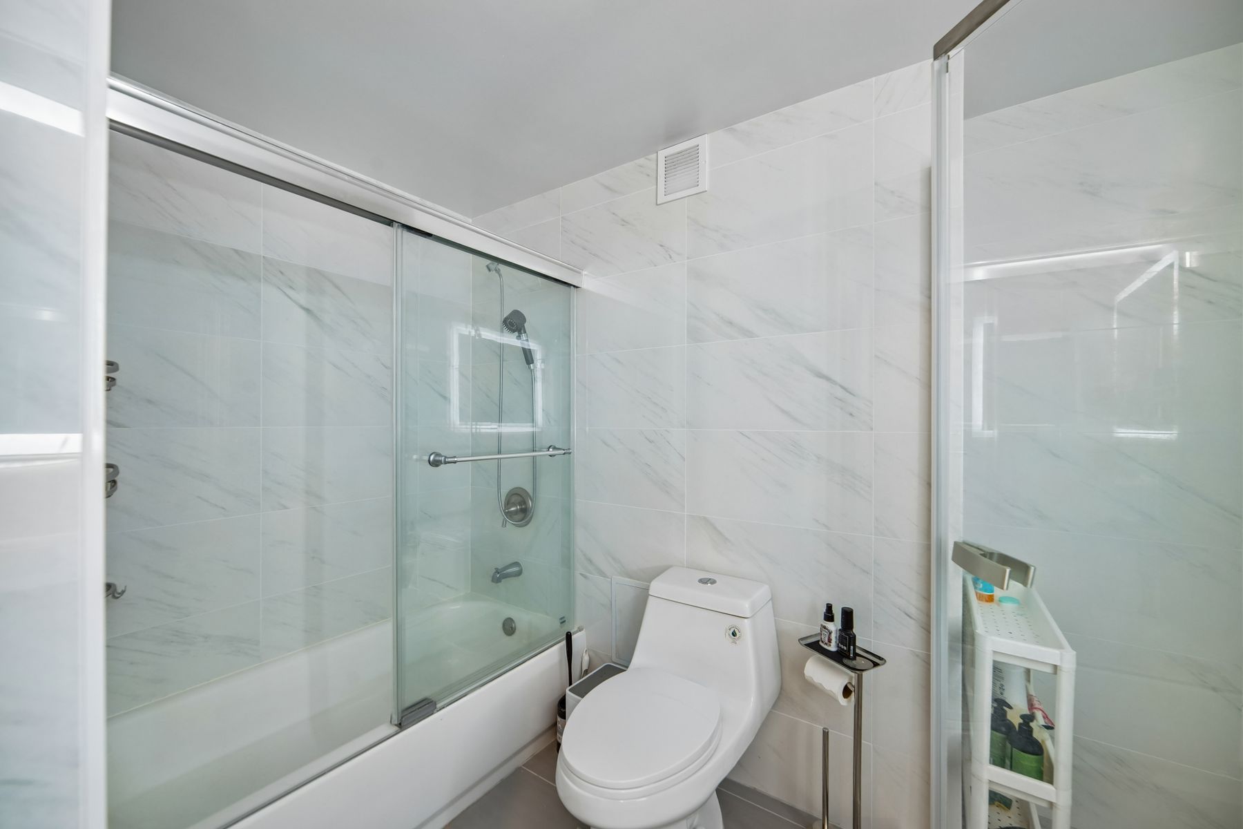 1055 River Road #302
