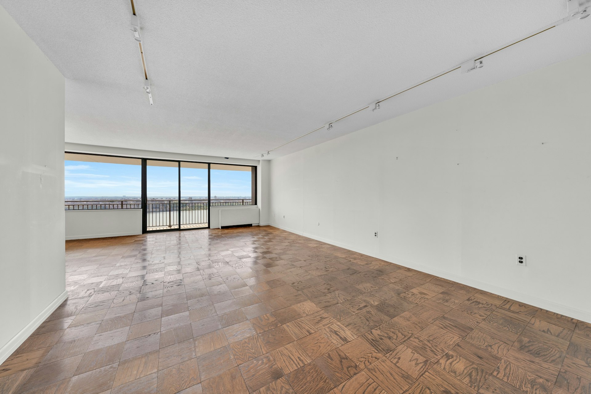 1500 Palisade Avenue #23E