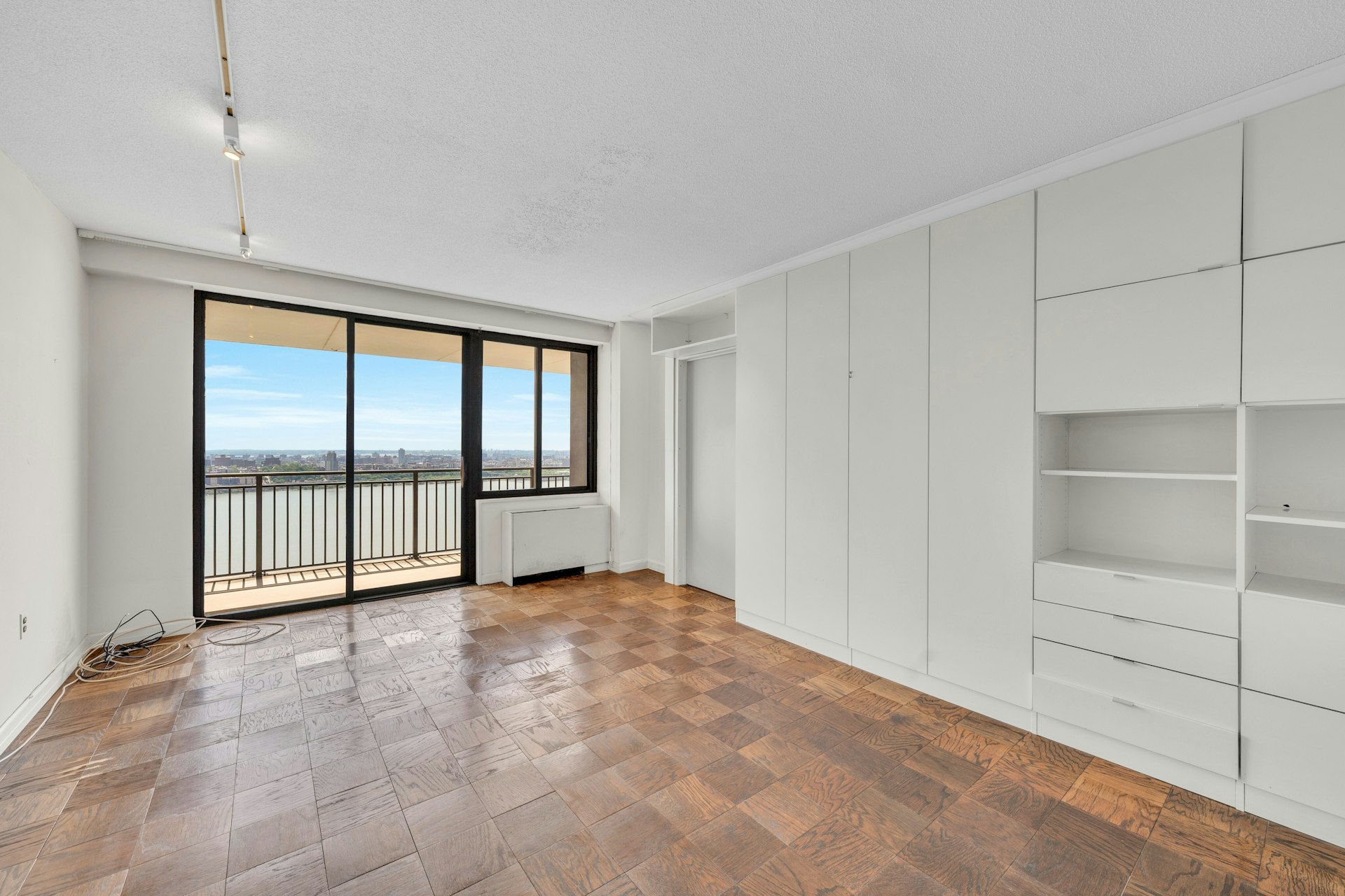 1500 Palisade Avenue #23E