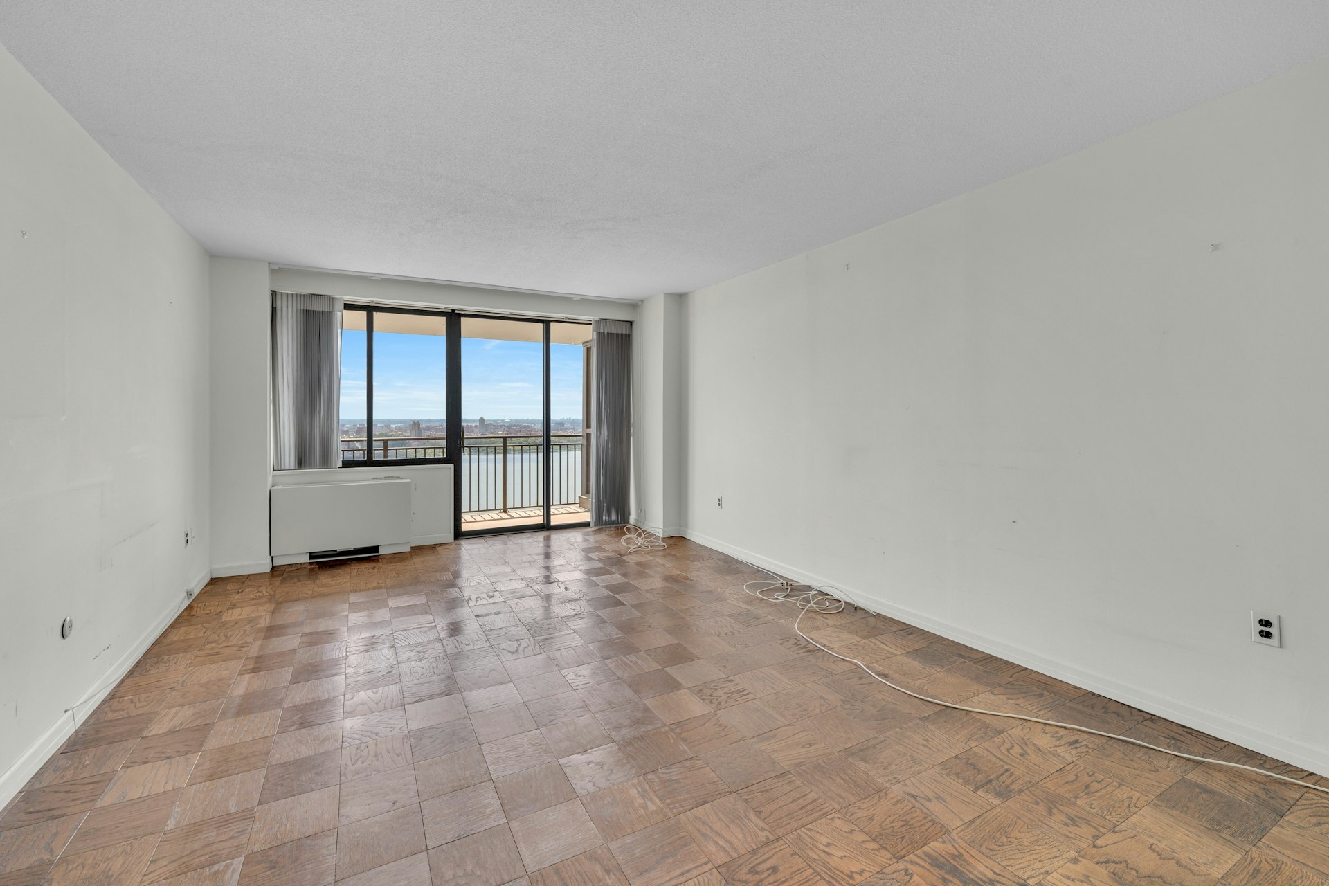1500 Palisade Avenue #23E