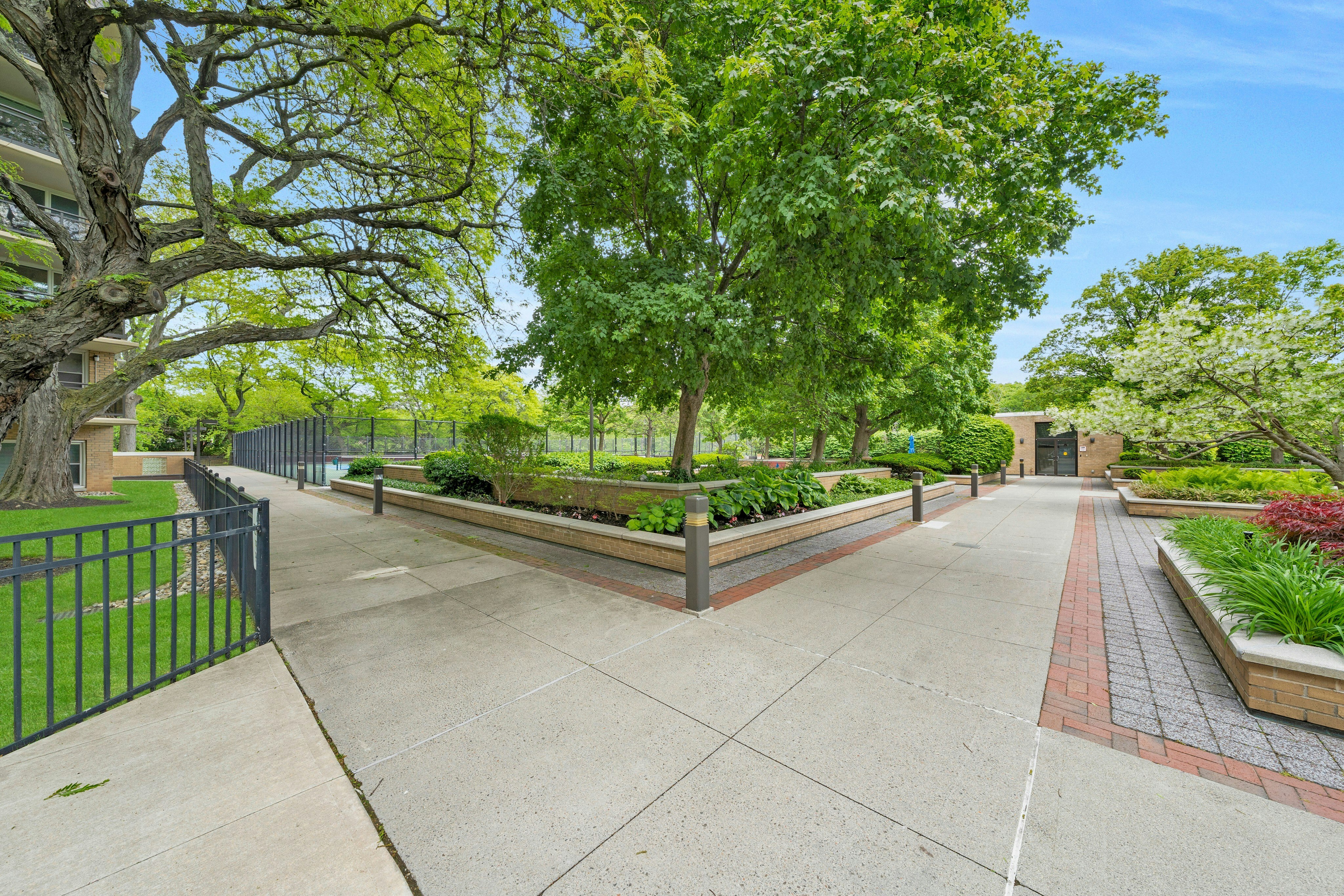 2200 North Central Road #6U