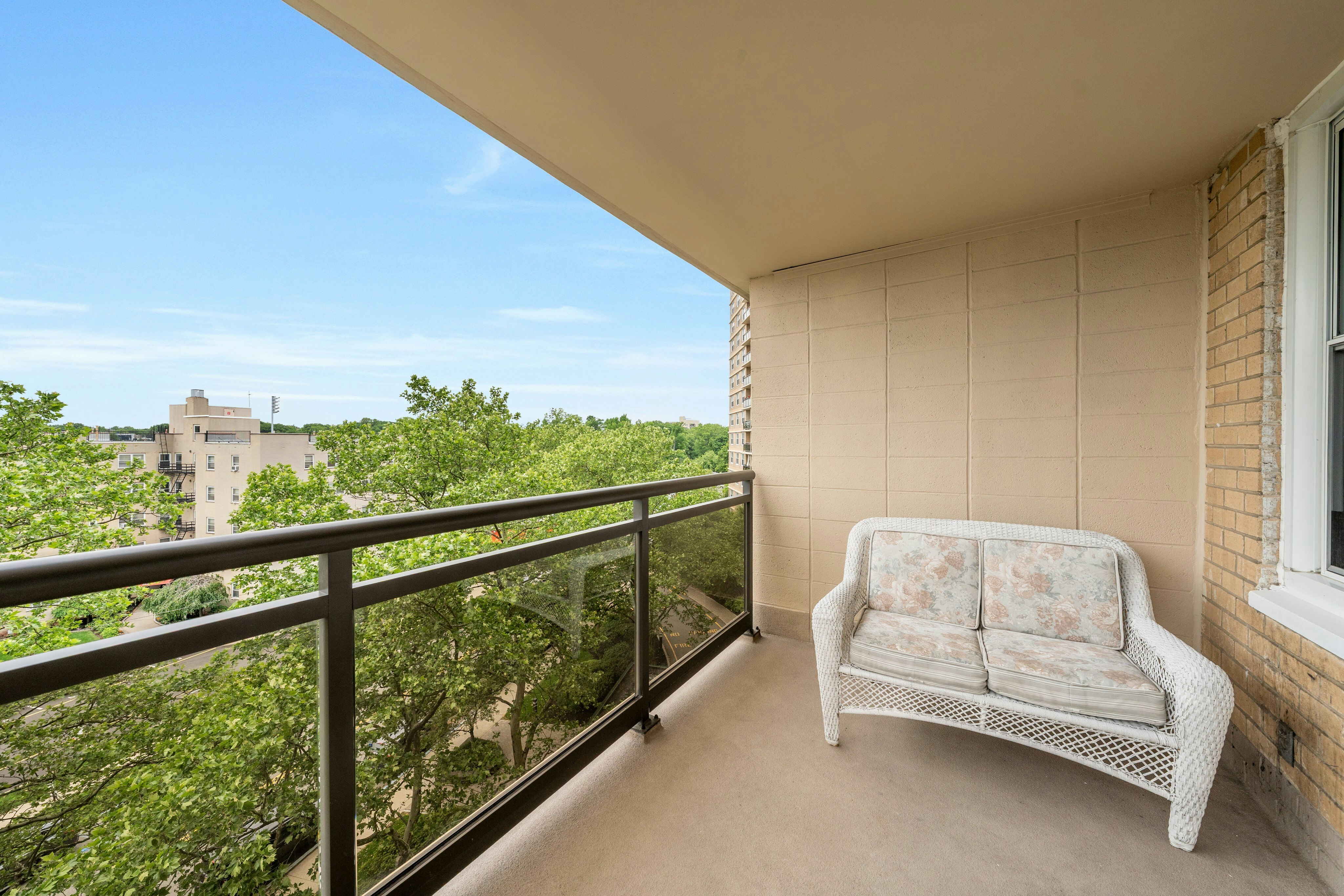 2200 North Central Road #6U