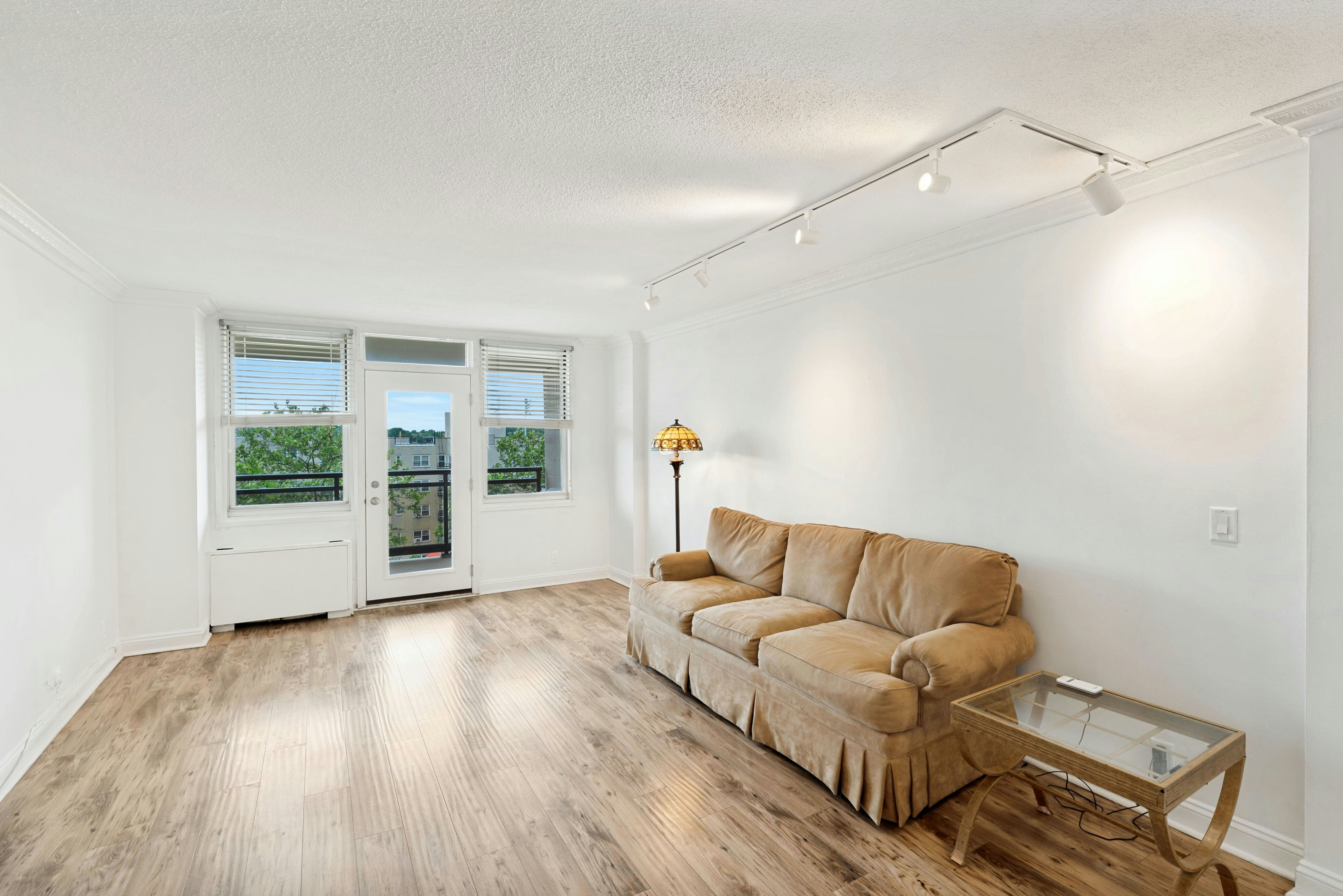 2200 North Central Road #6U