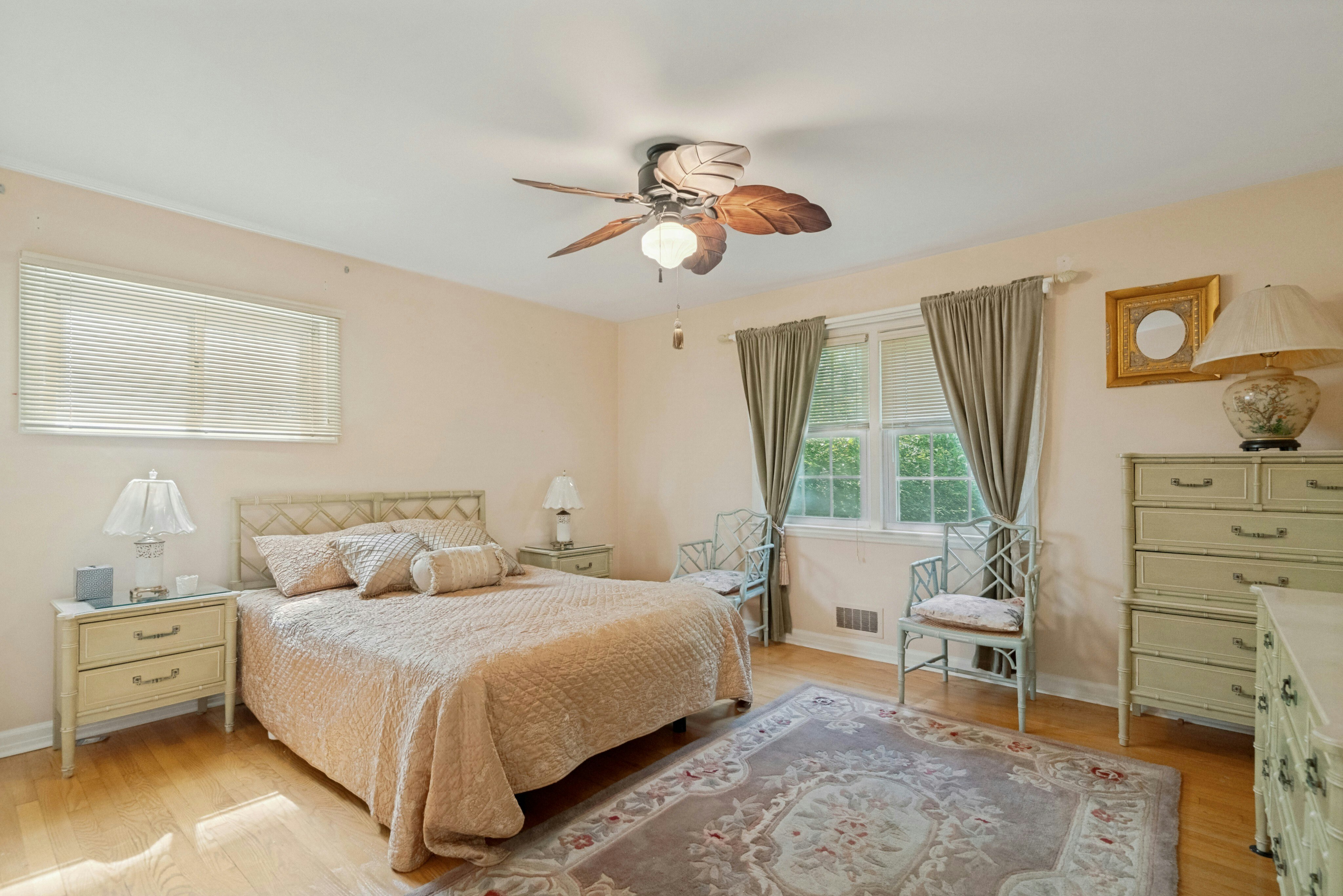 10-01 Plymouth Drive 