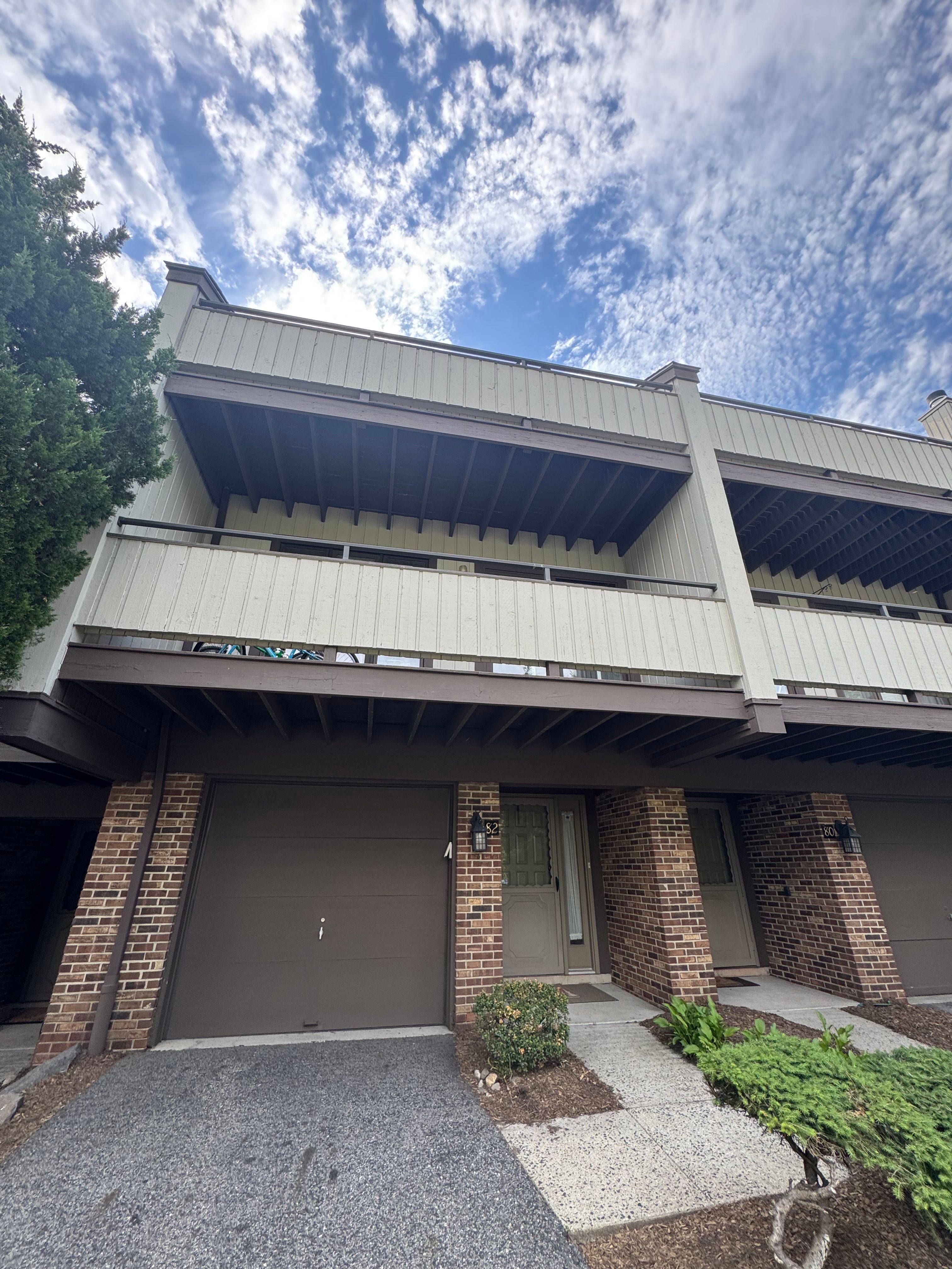 82 Meadowview
