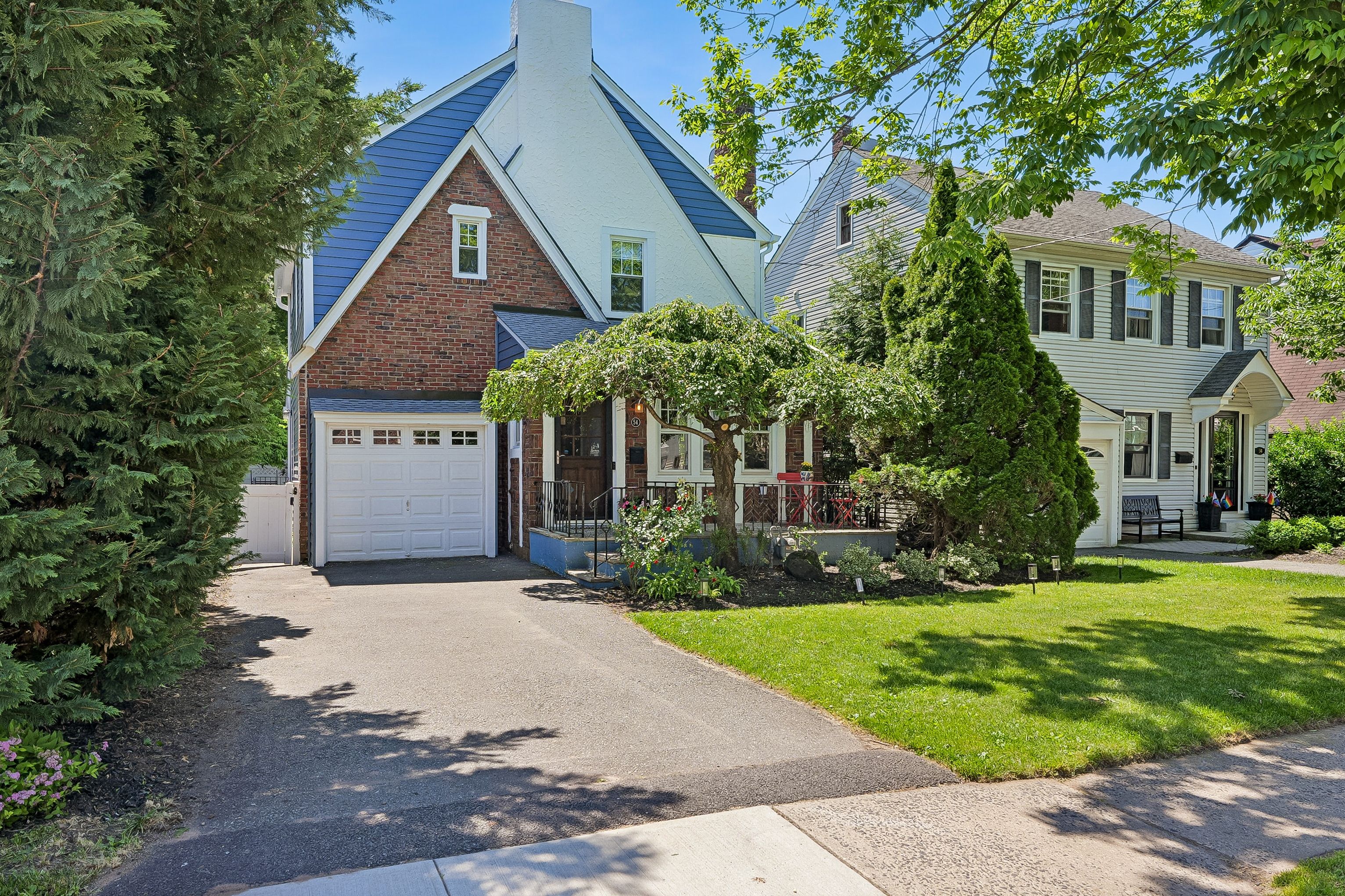 54 Mountain Avenue 