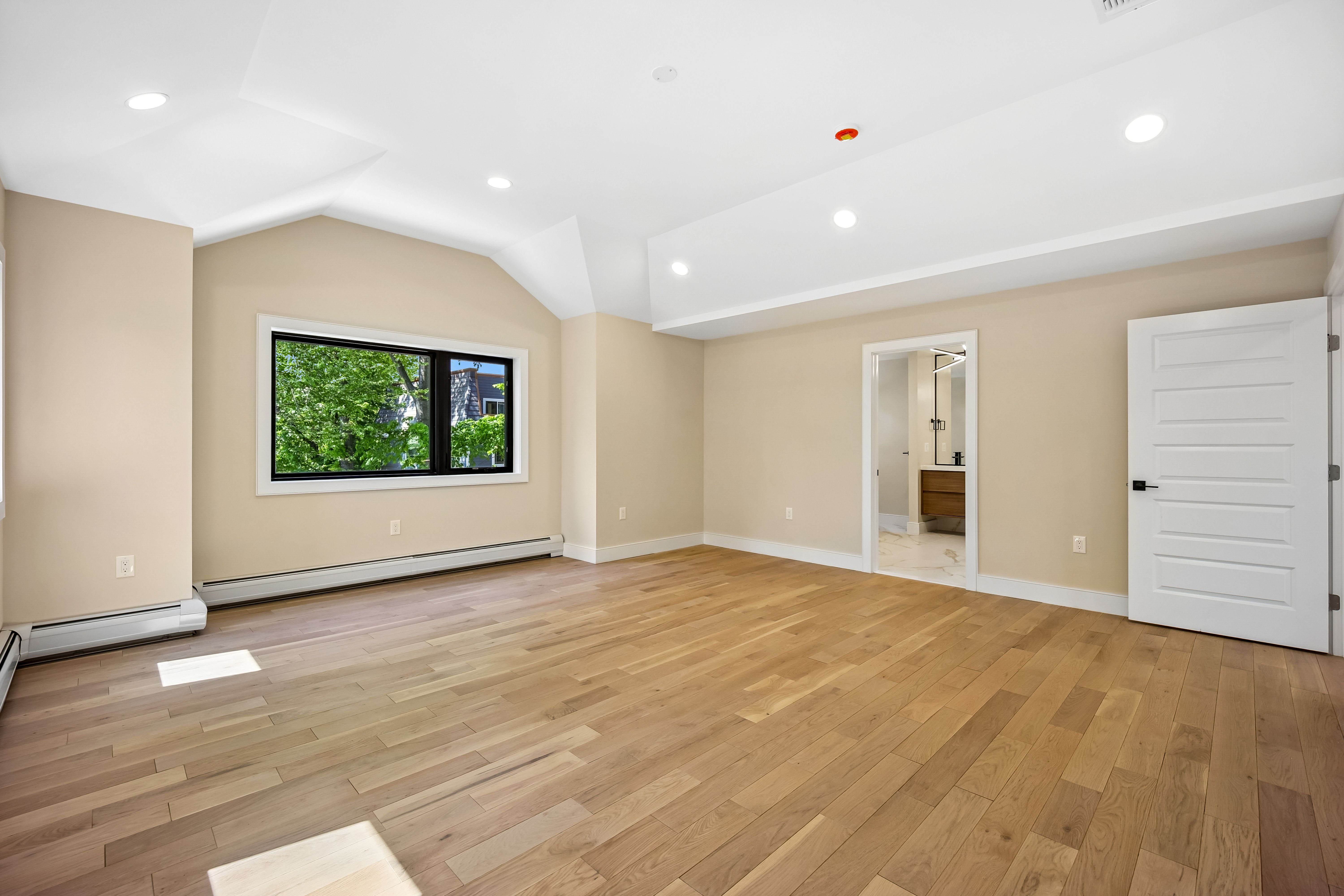 33 Lincoln Avenue 