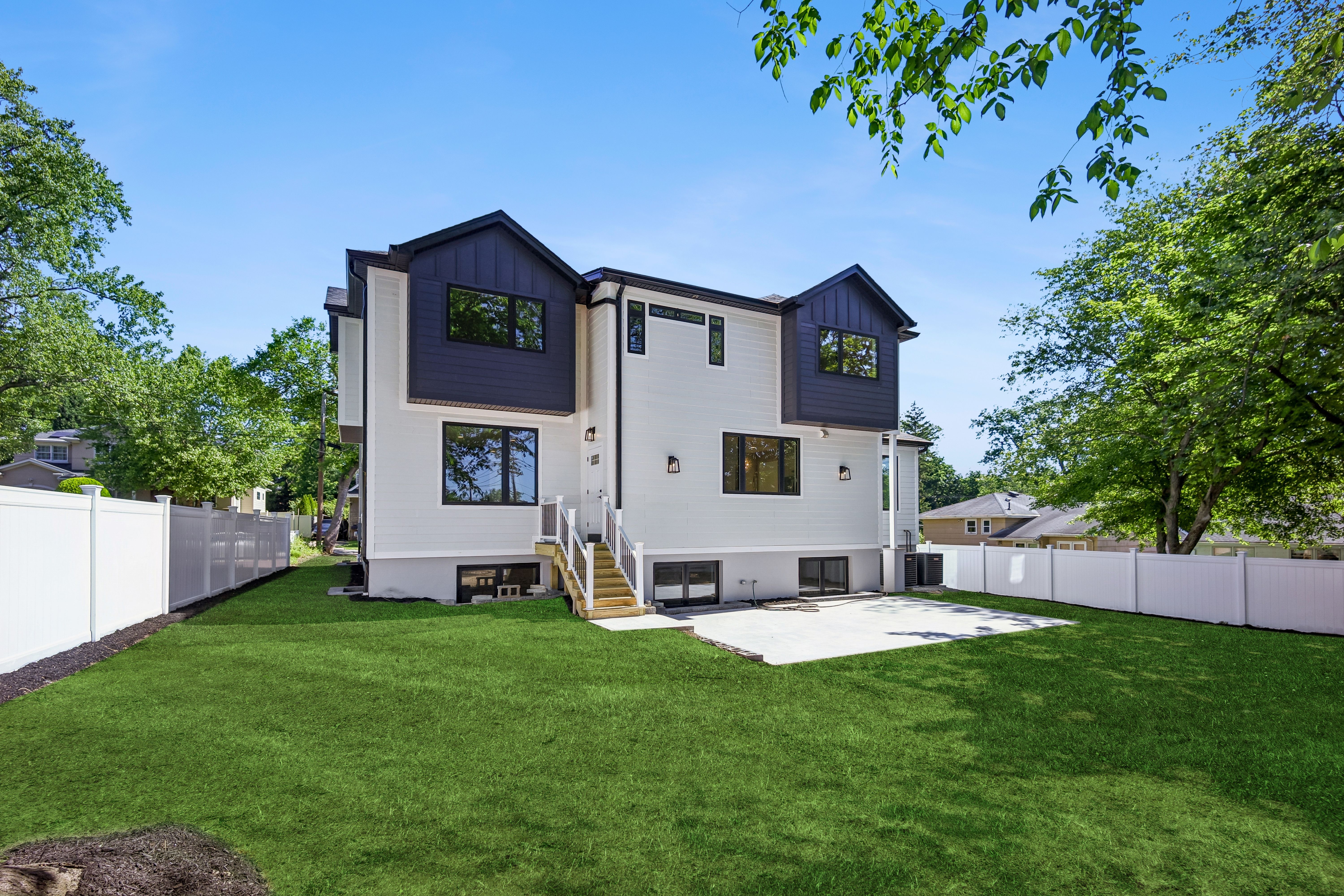33 Lincoln Avenue 