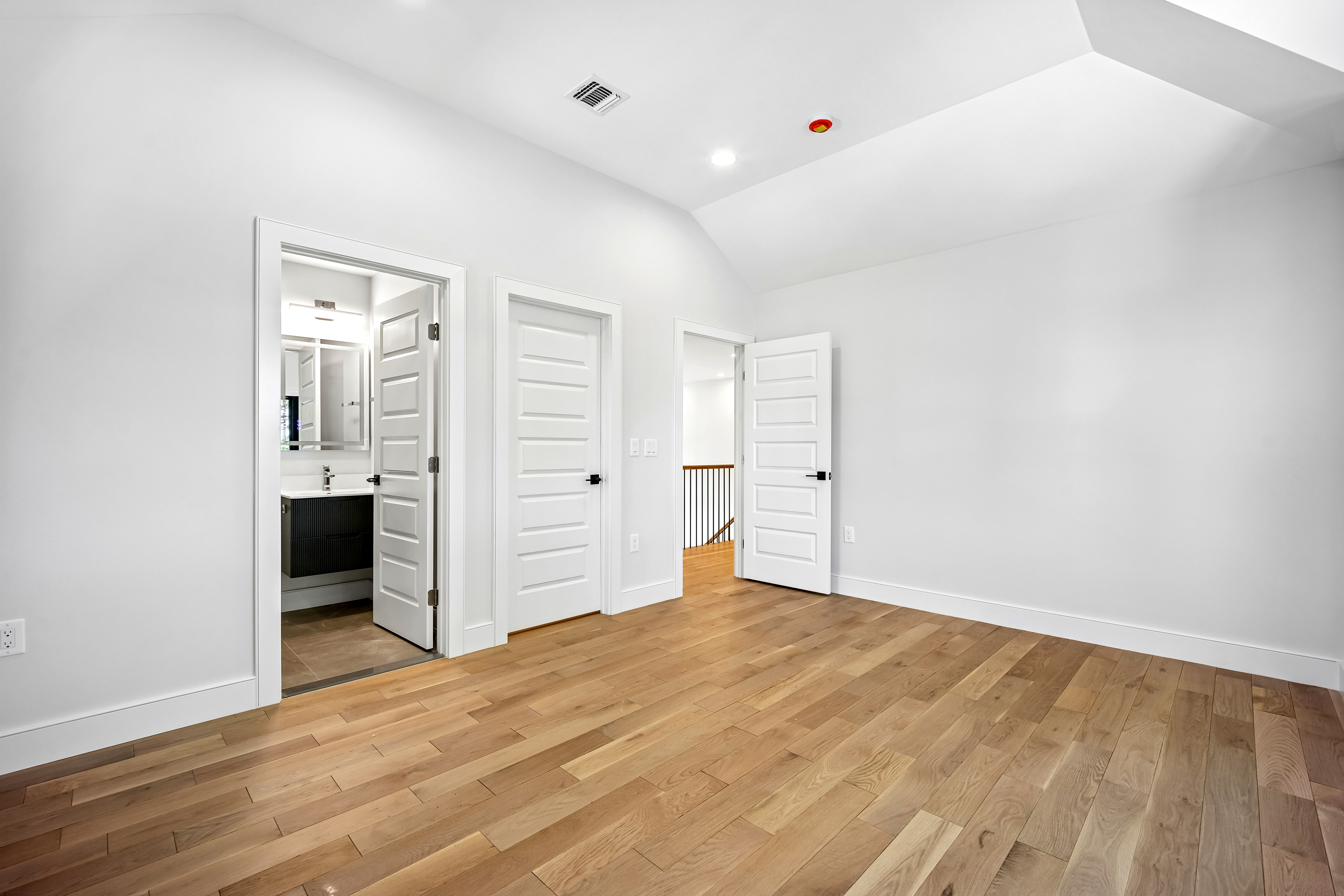 33 Lincoln Avenue 