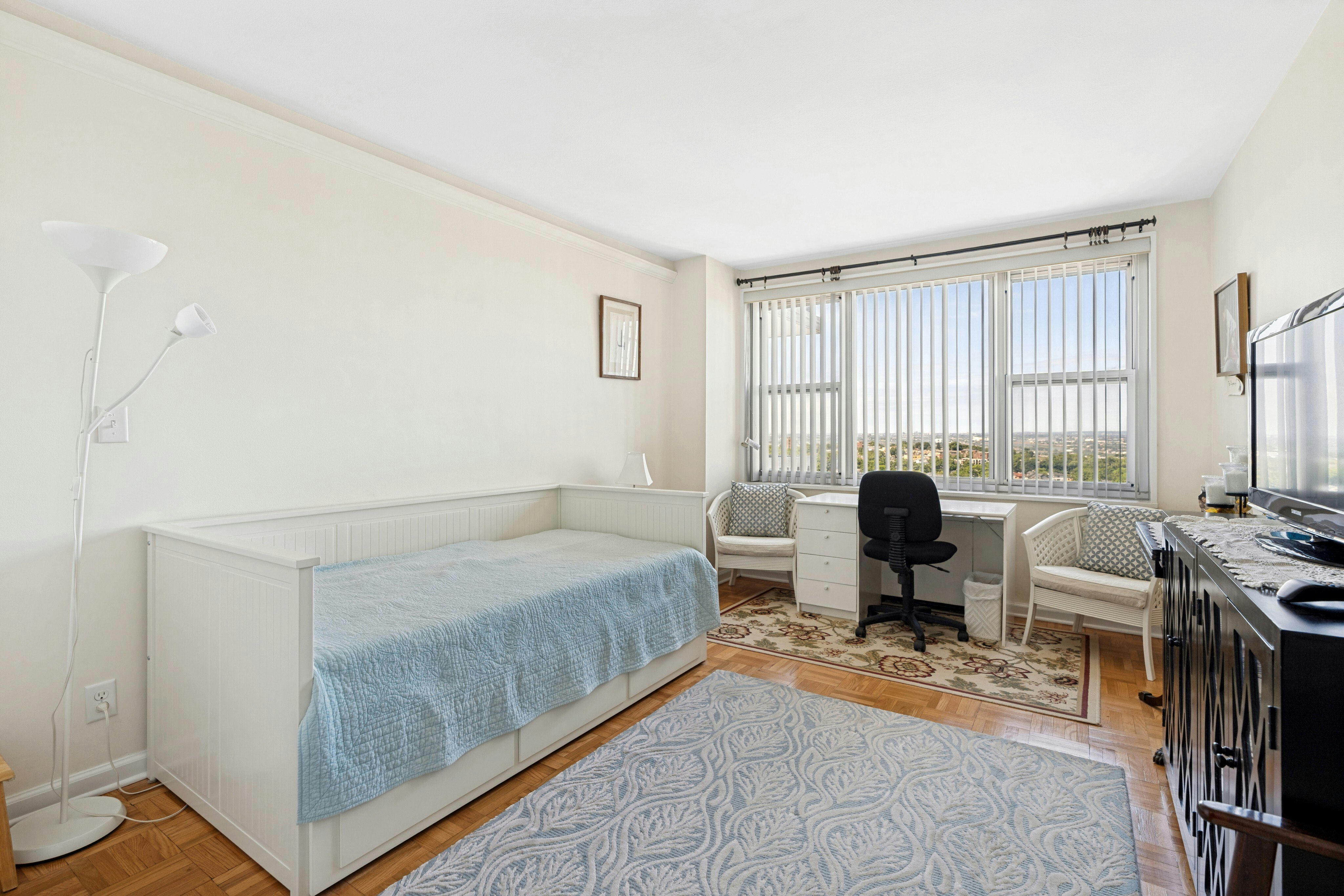 2000 Linwood Avenue #17X