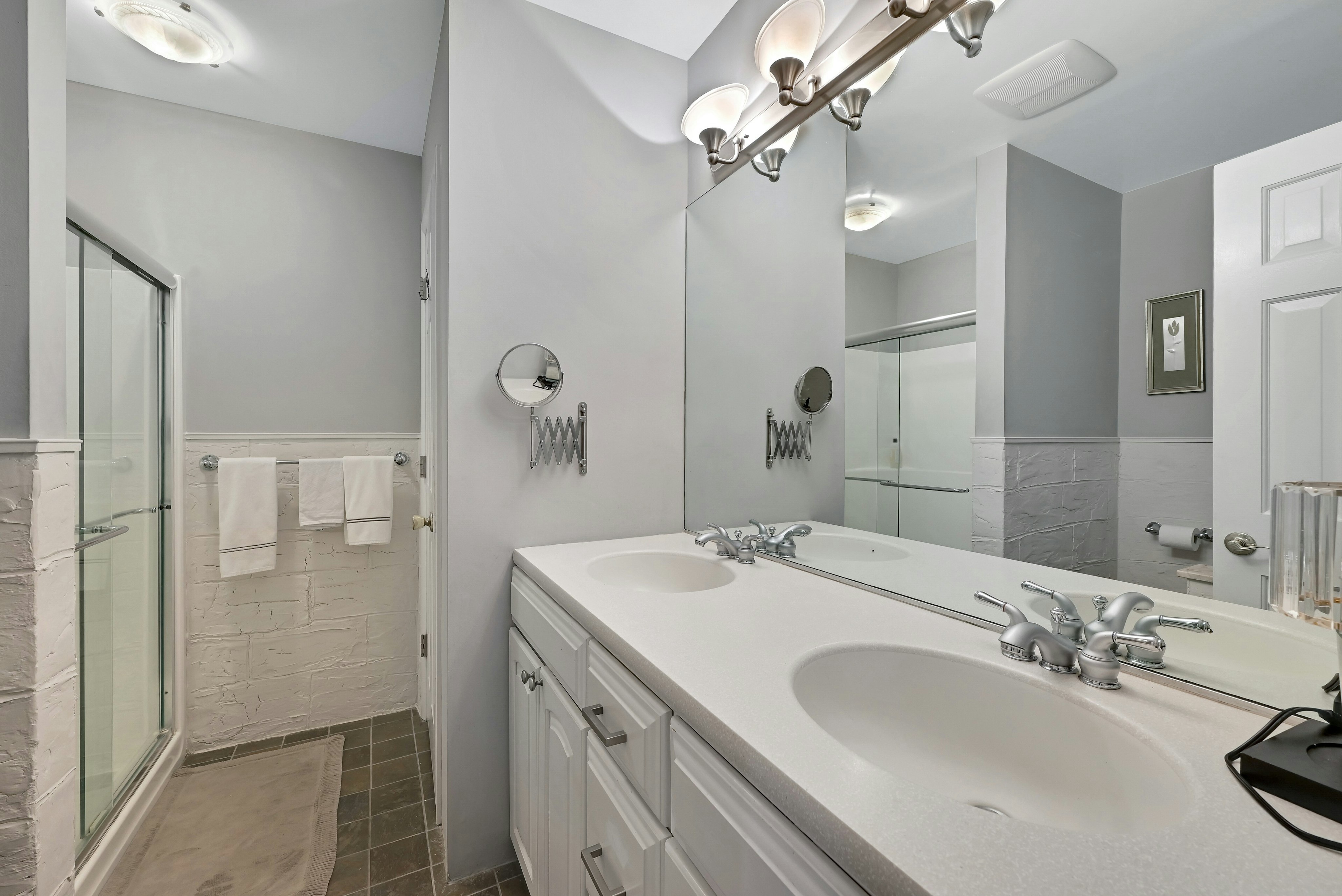 211 Yorktowne Court #211F 