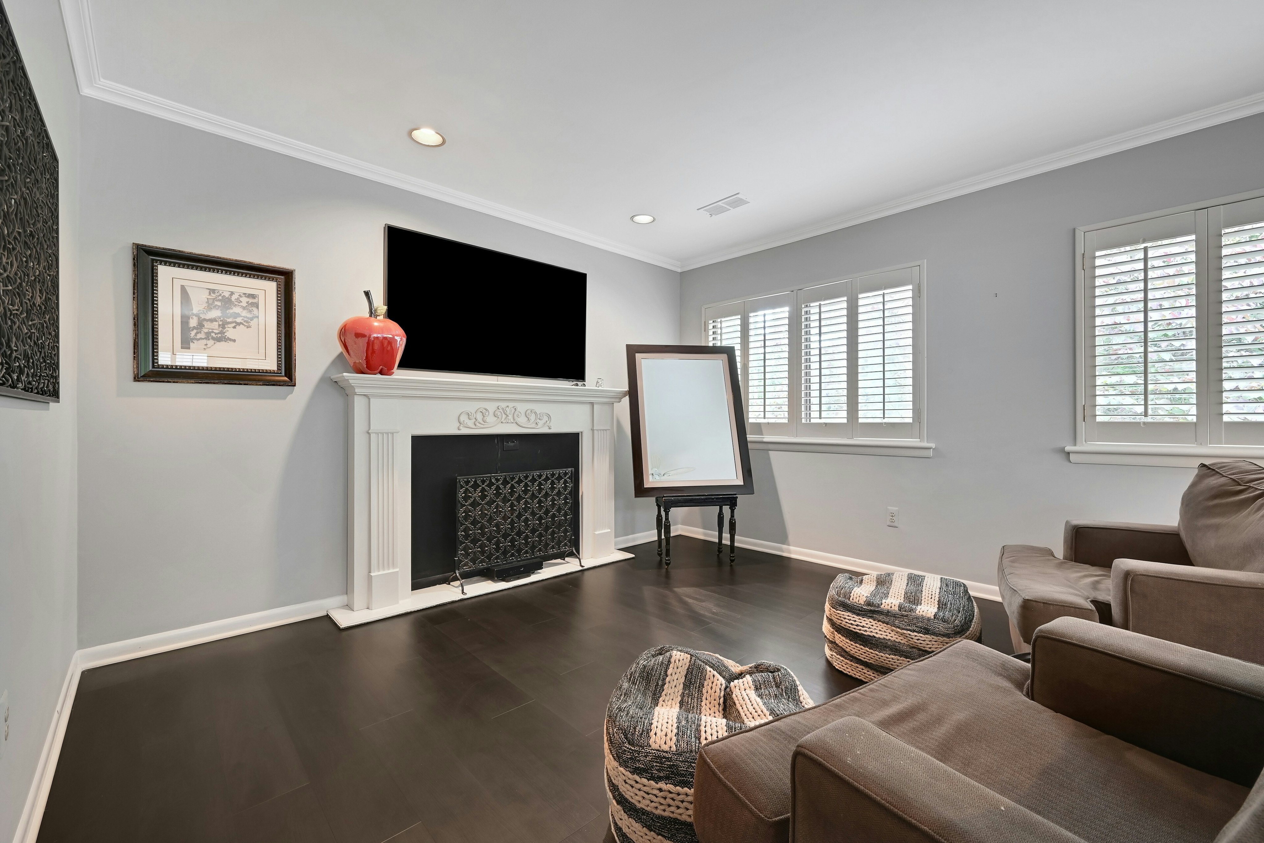 211 Yorktowne Court #211F 