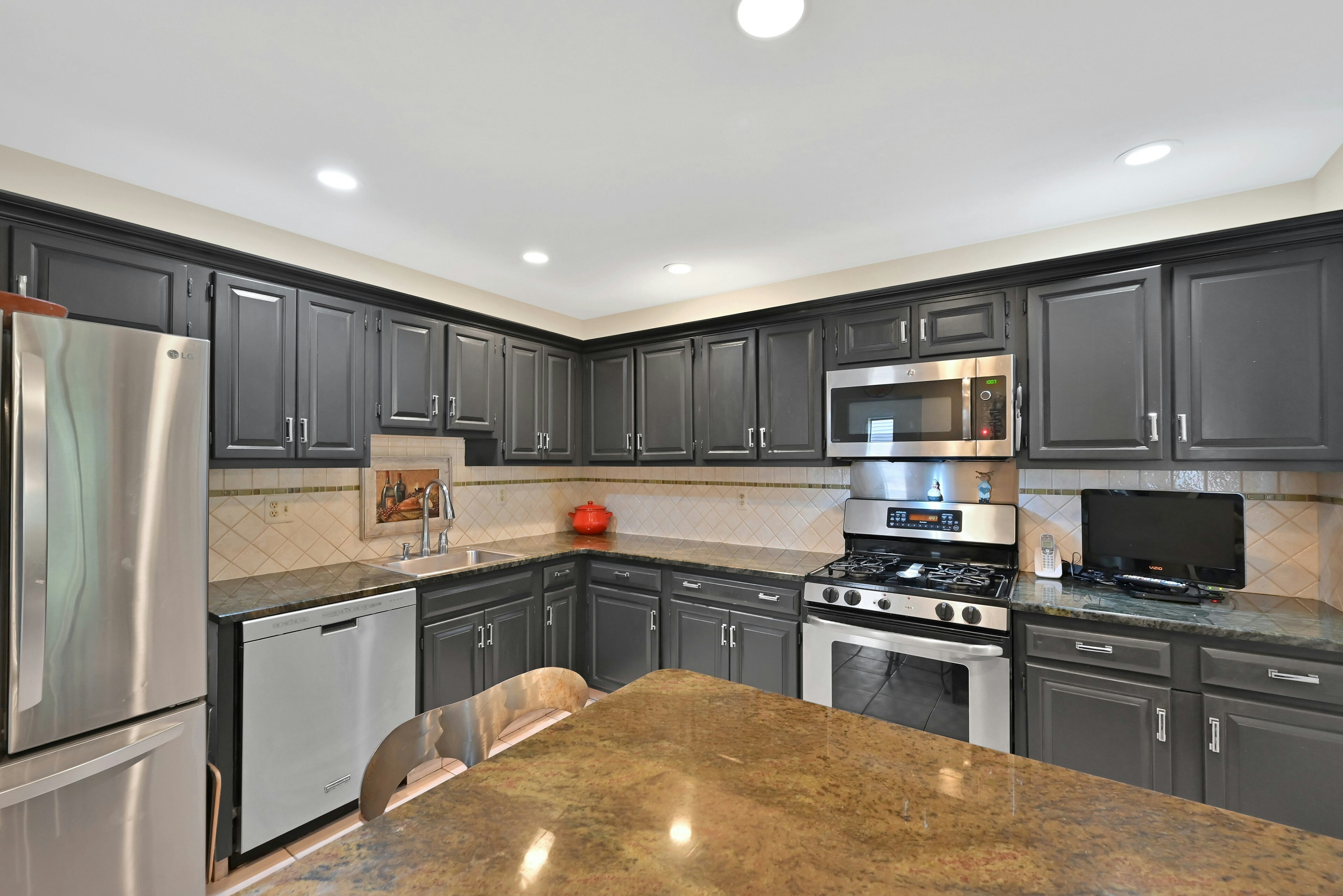 211 Yorktowne Court #211F 