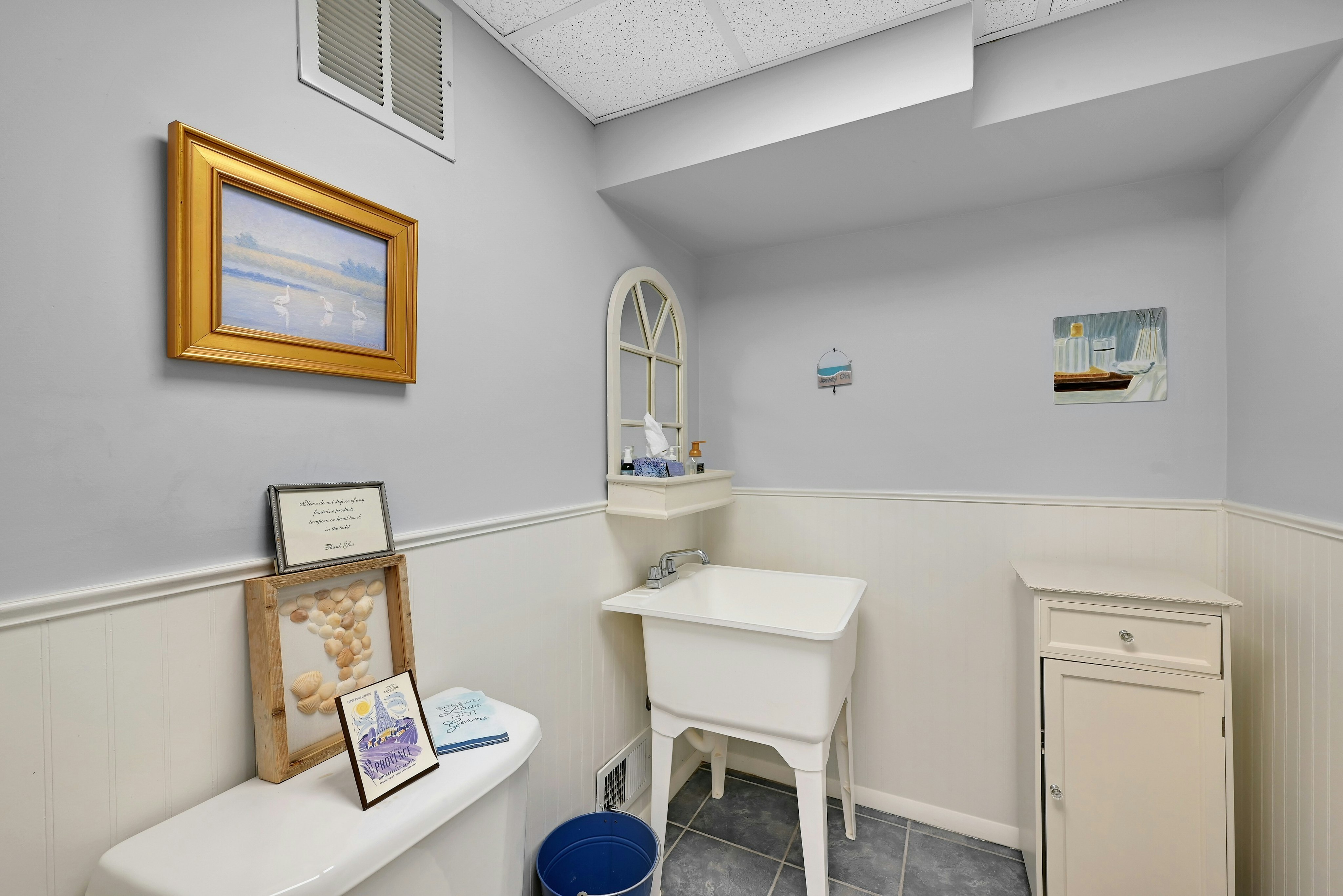 211 Yorktowne Court #211F 