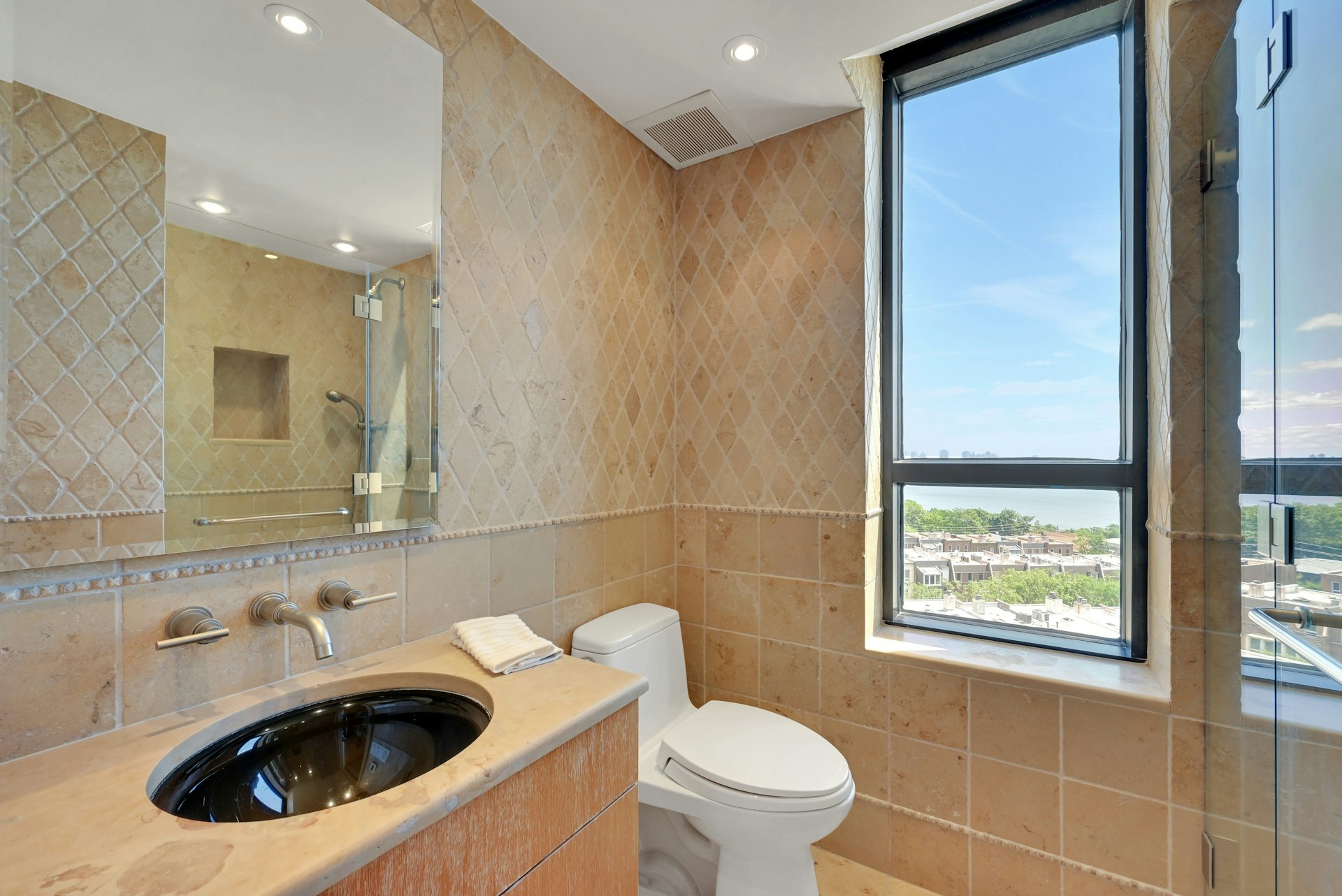 800 Palisade Avenue Unit 901 