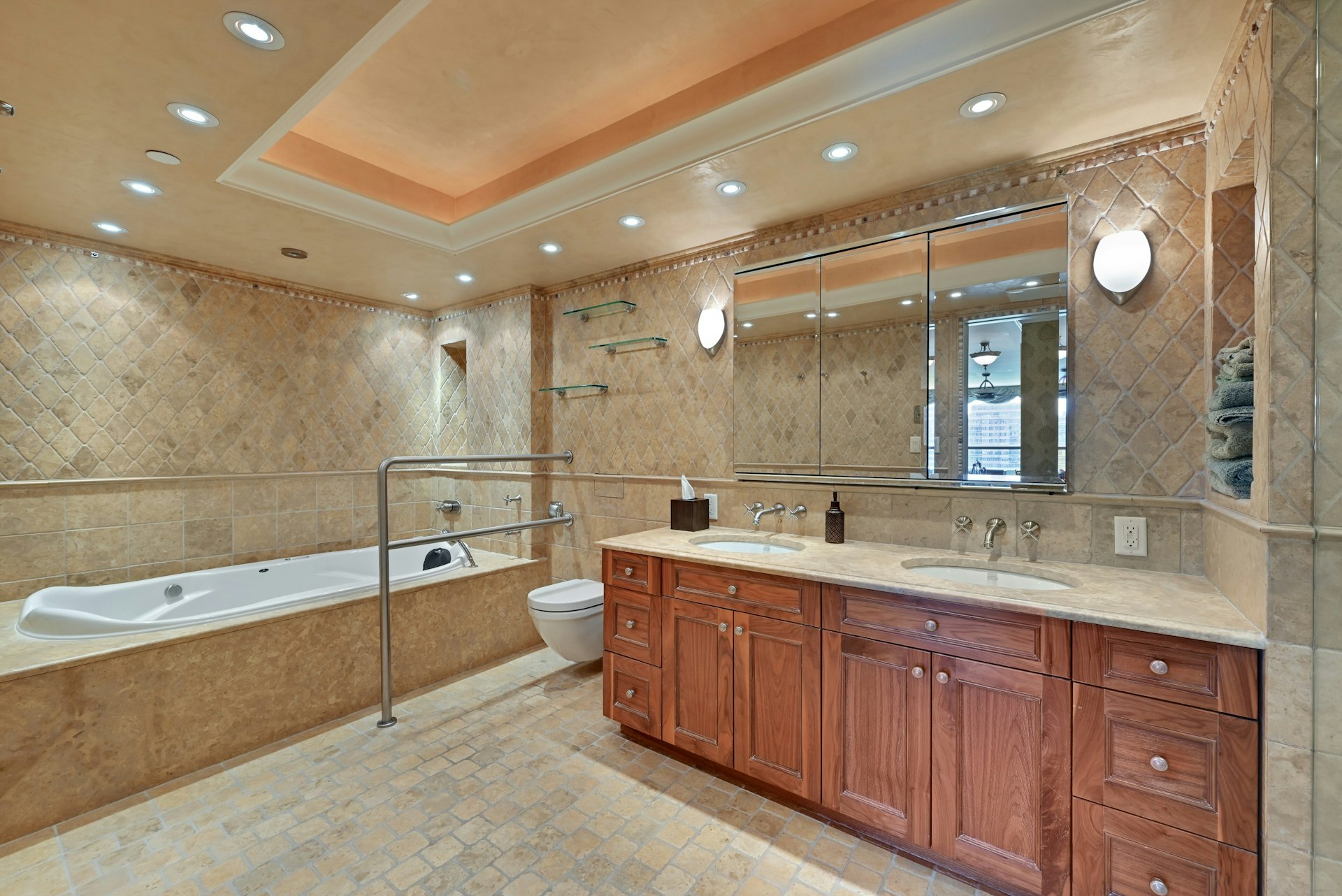 800 Palisade Avenue Unit 901 