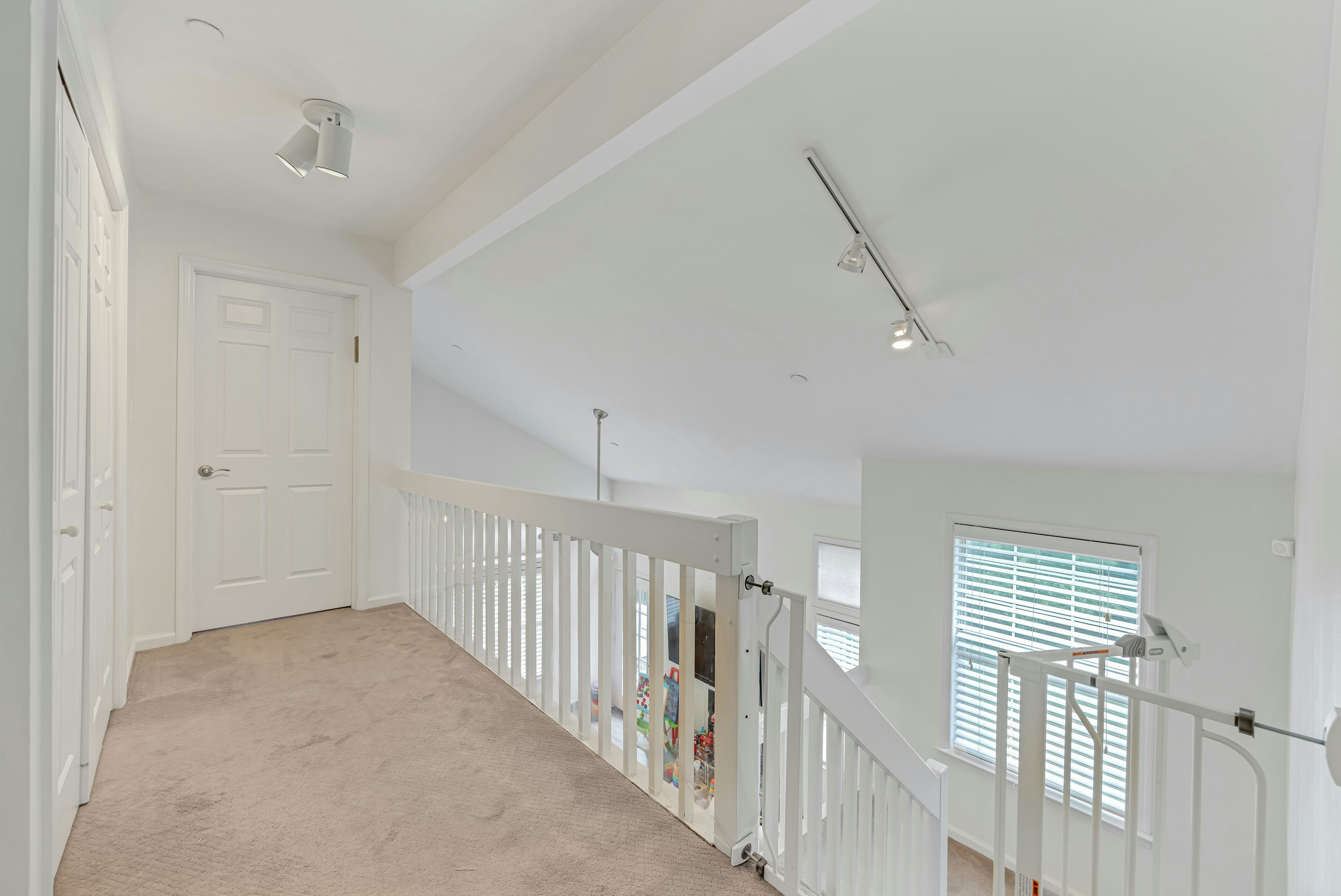 7 Eagles Notch Drive 
