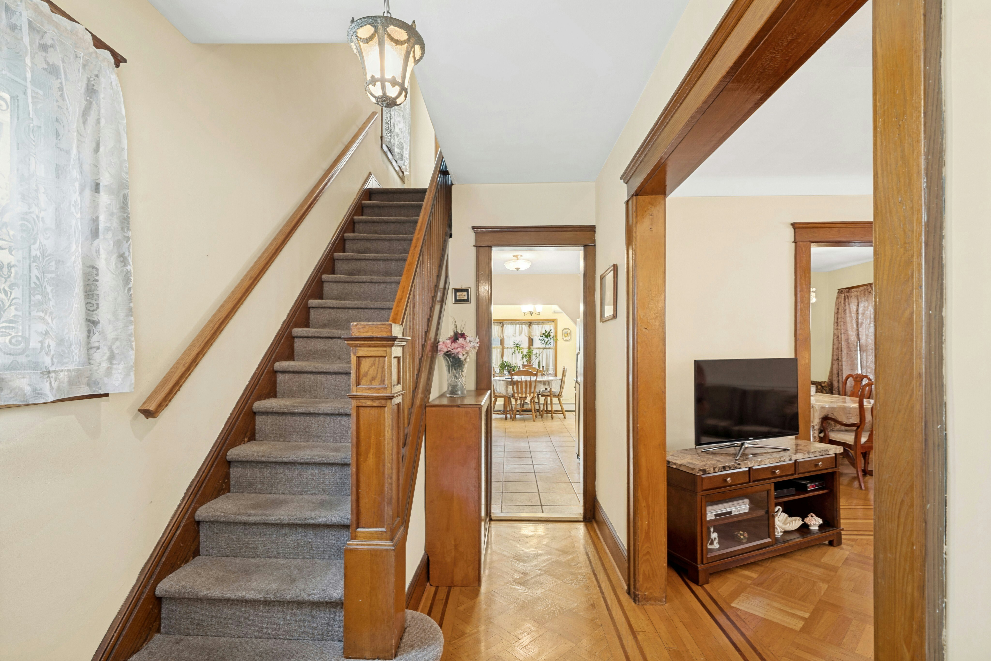 520 Dewey Avenue 
