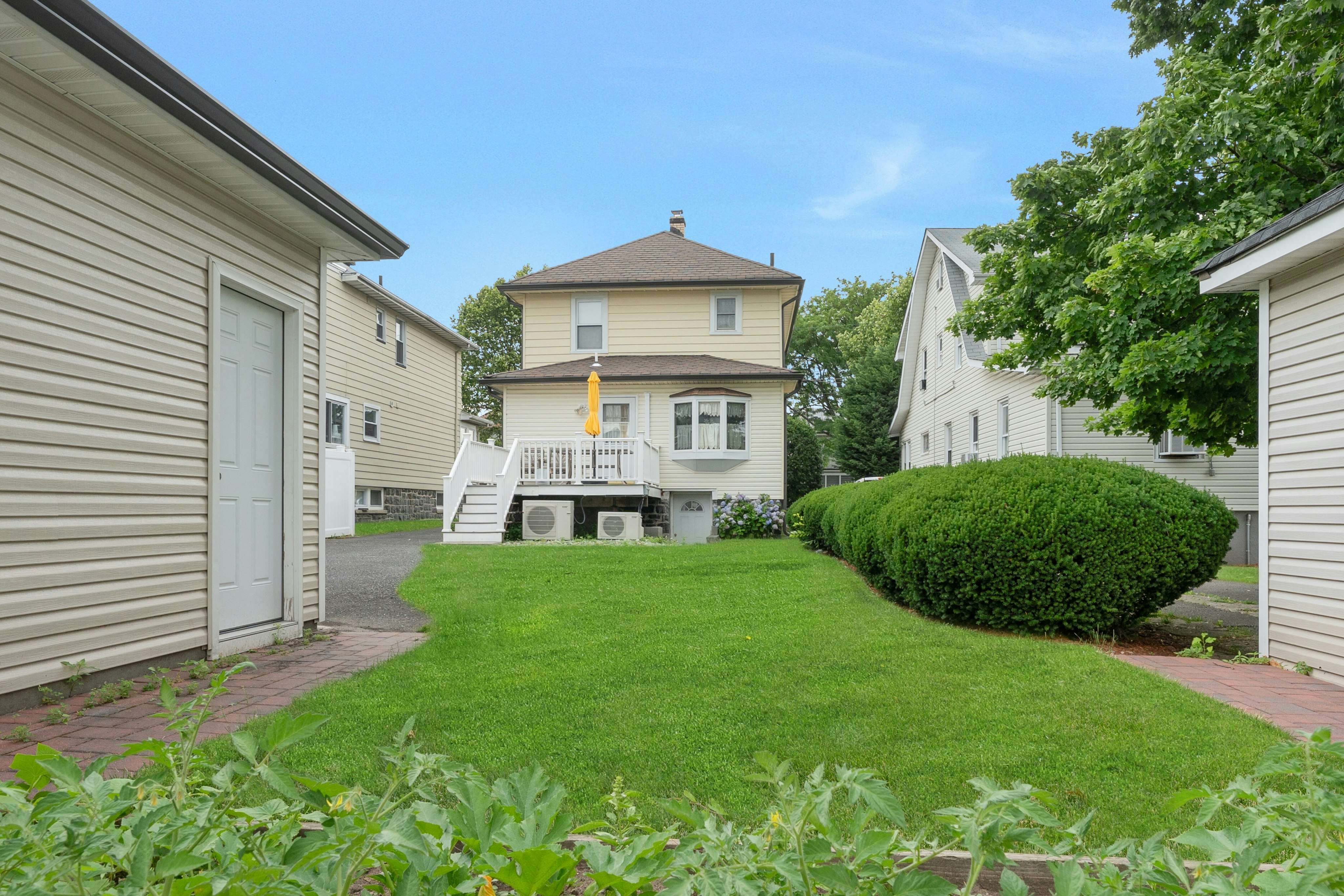 520 Dewey Avenue 