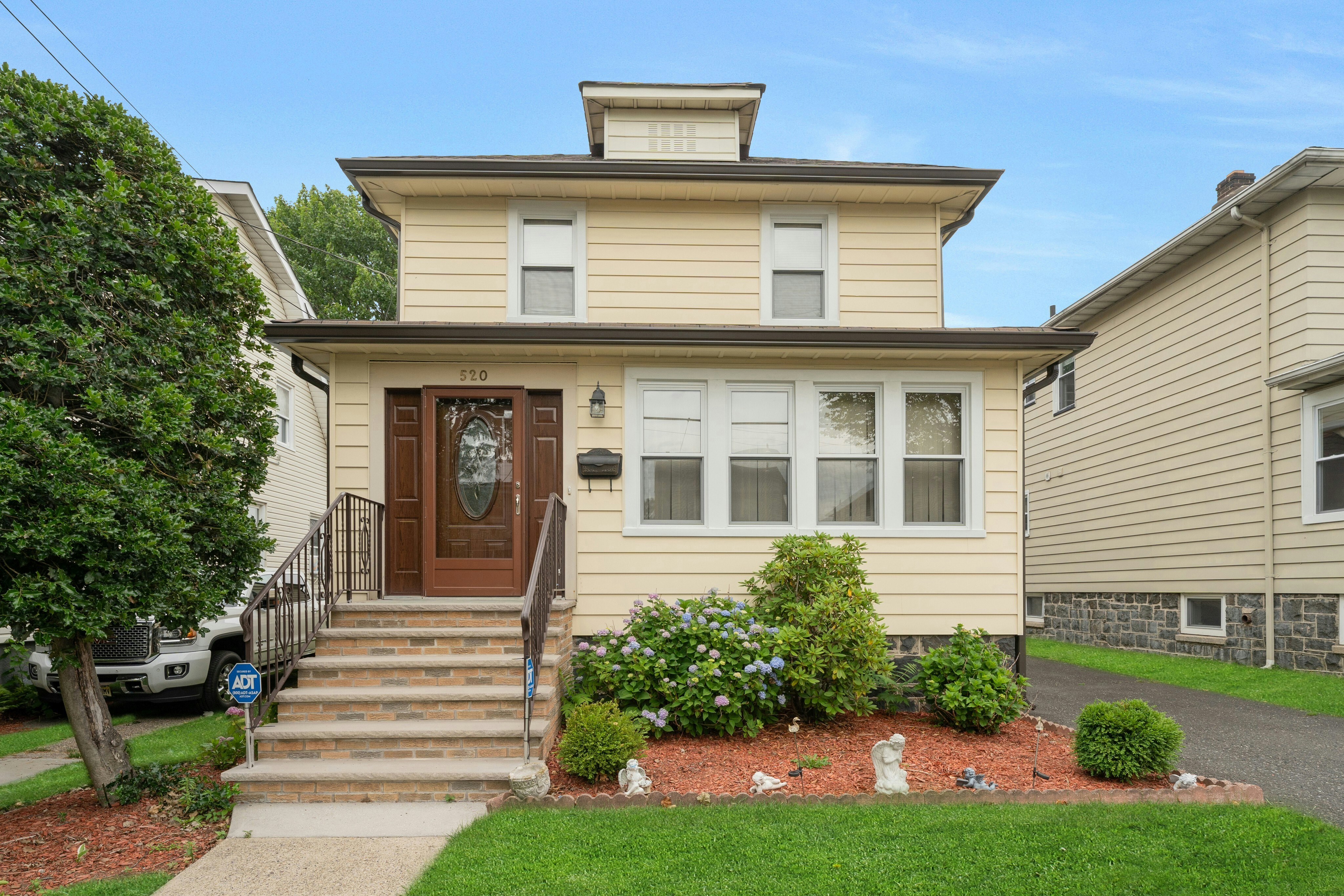 520 Dewey Avenue 