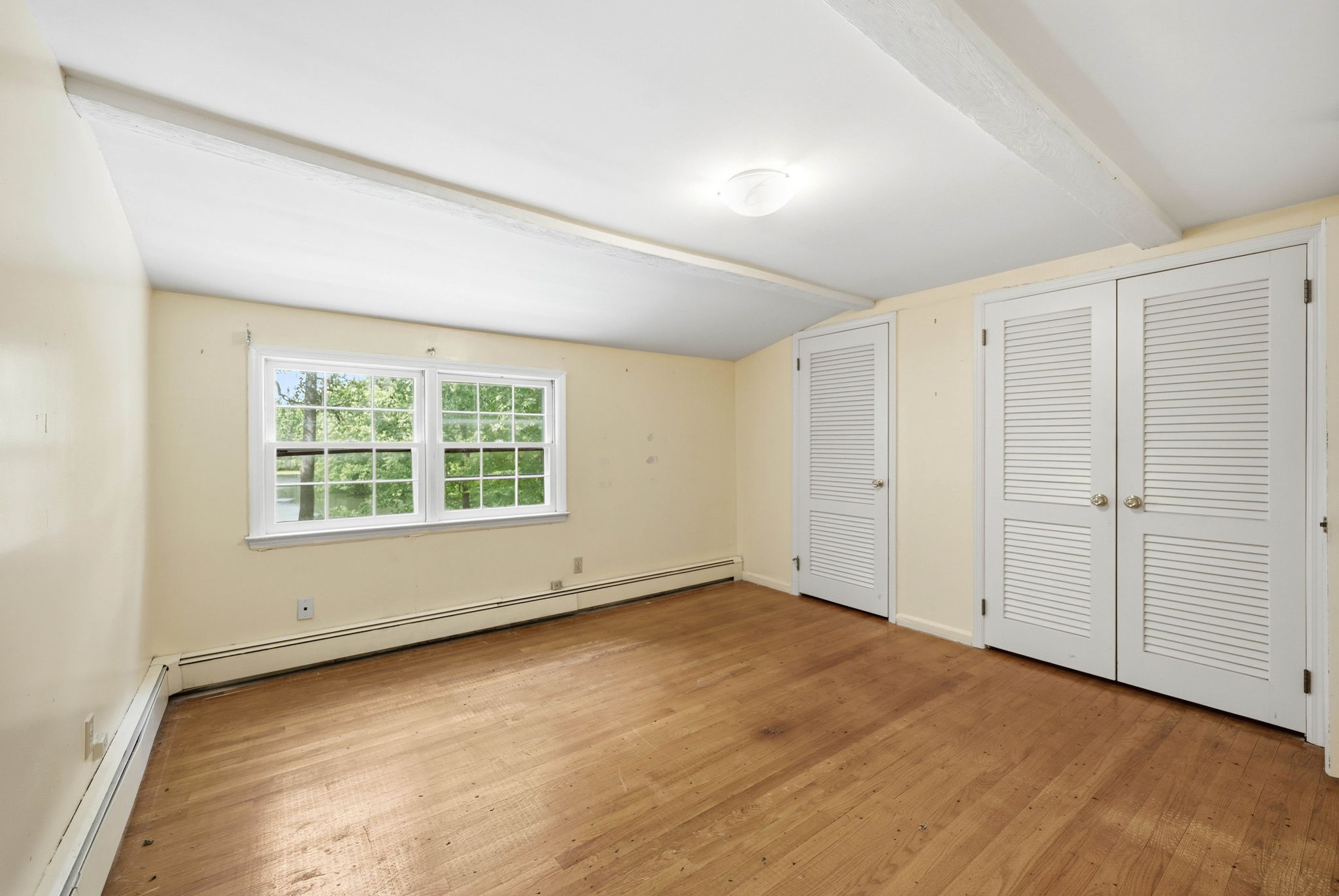 376 Lakeview Drive 