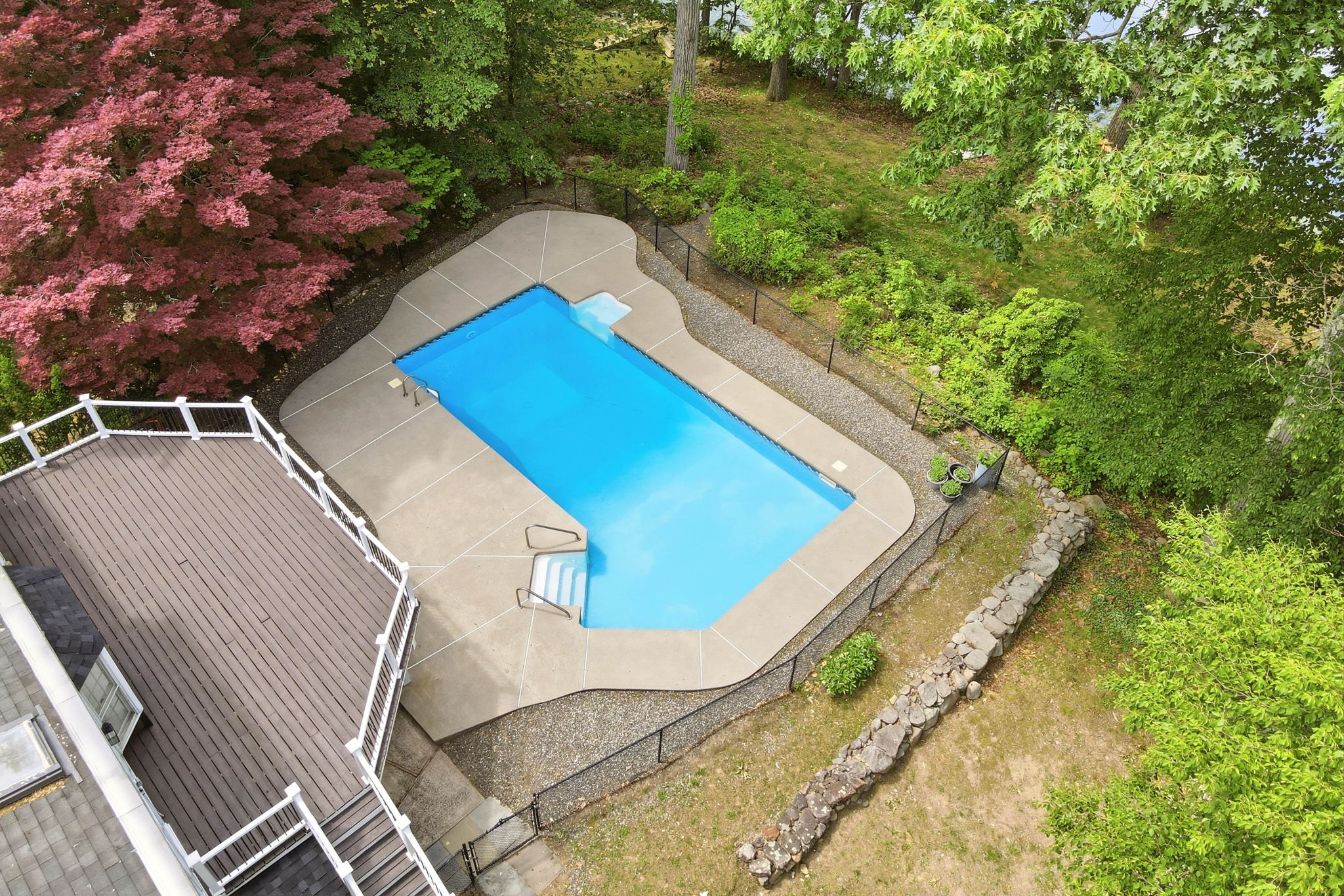 376 Lakeview Drive 