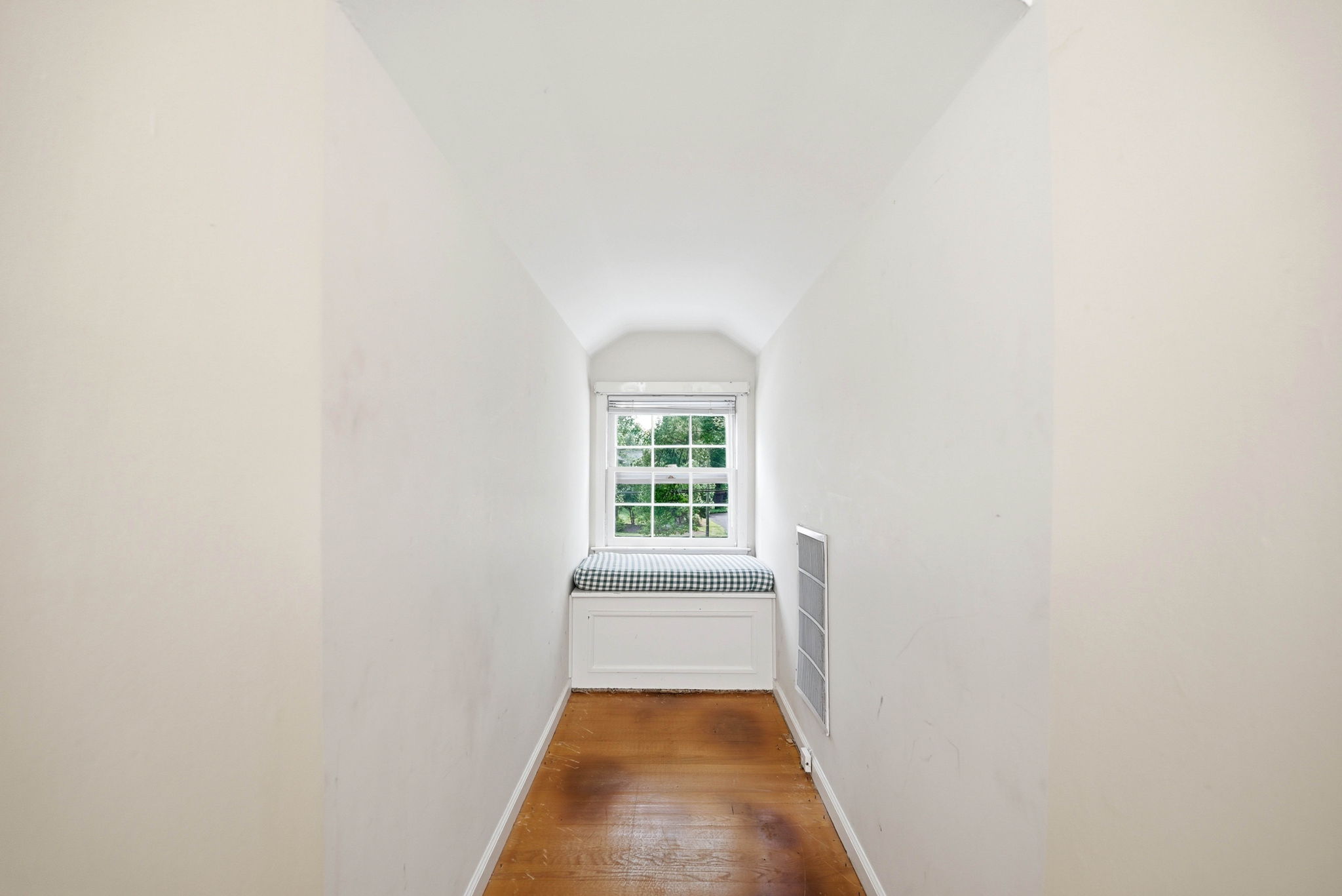 376 Lakeview Drive 