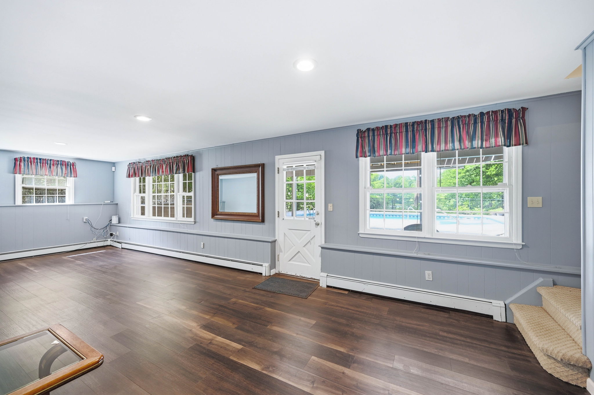 376 Lakeview Drive 