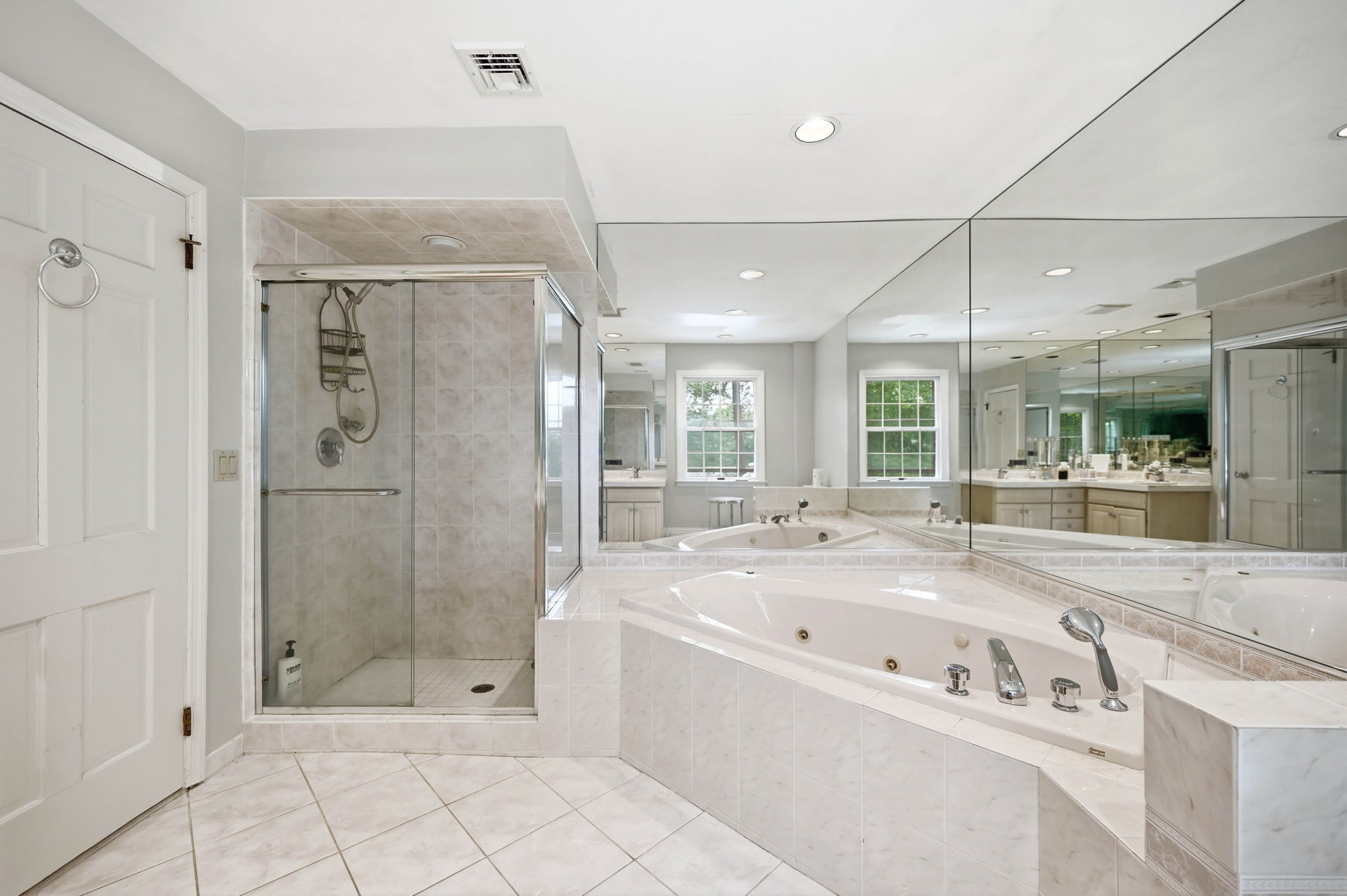376 Lakeview Drive 