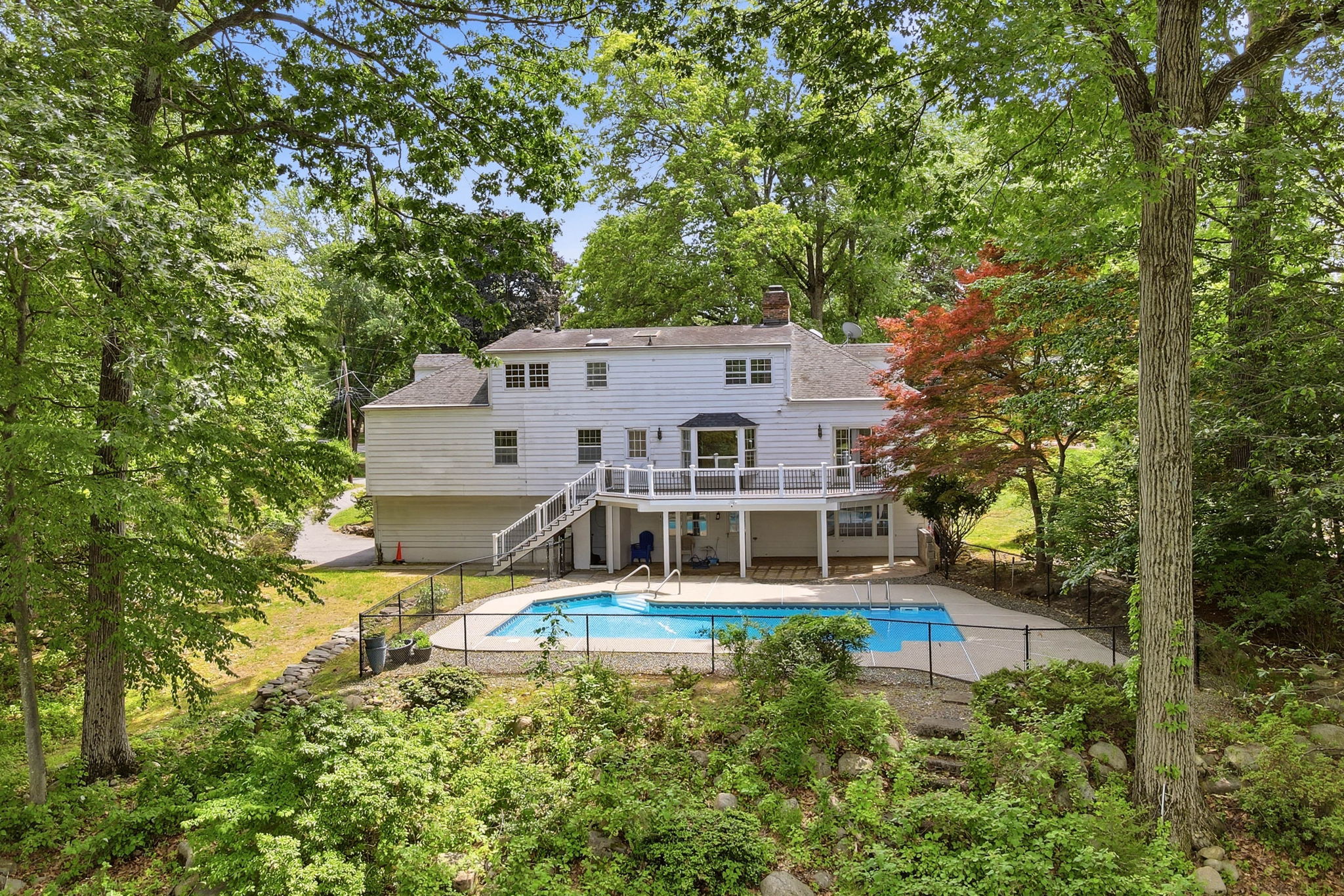 376 Lakeview Drive 