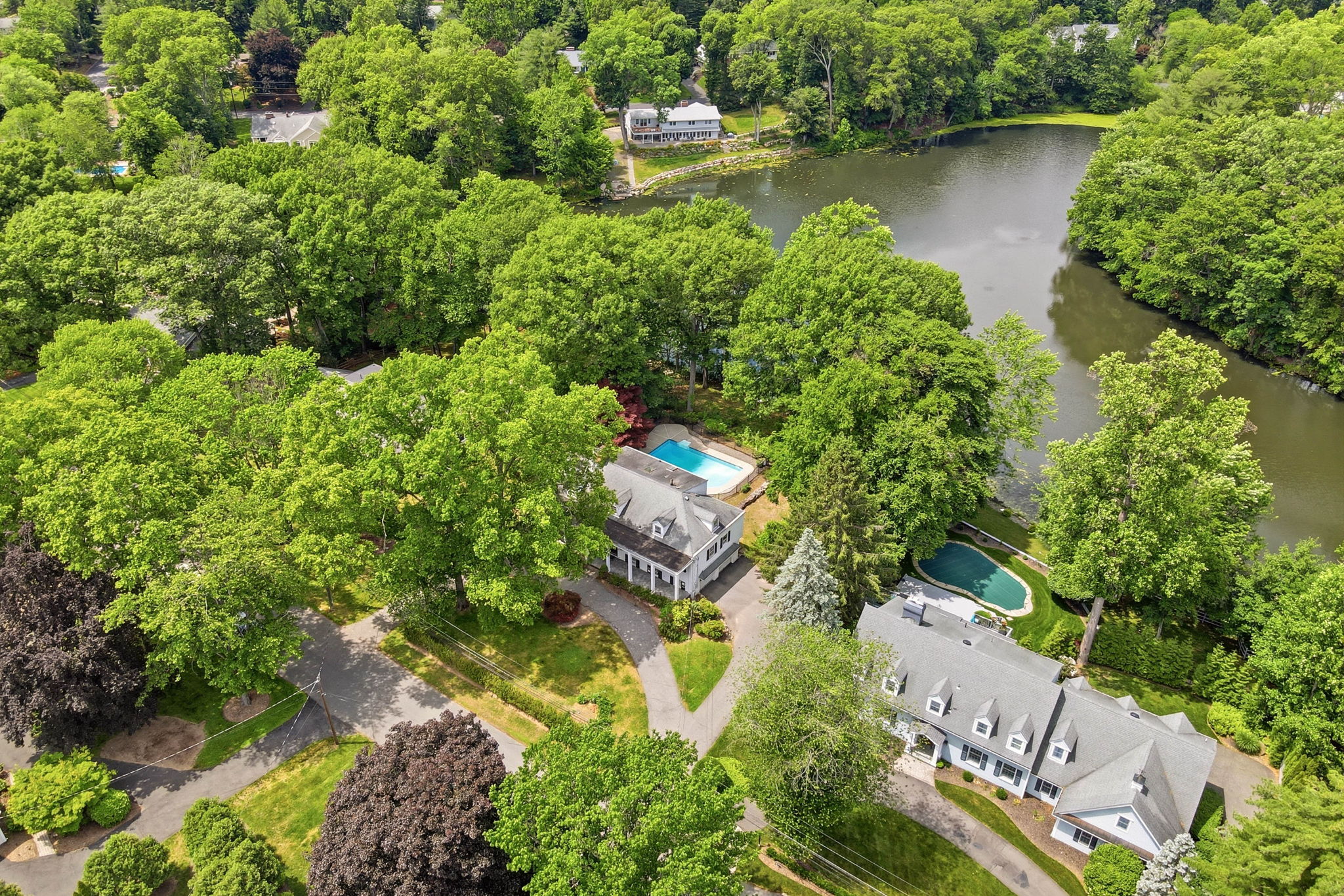 376 Lakeview Drive 