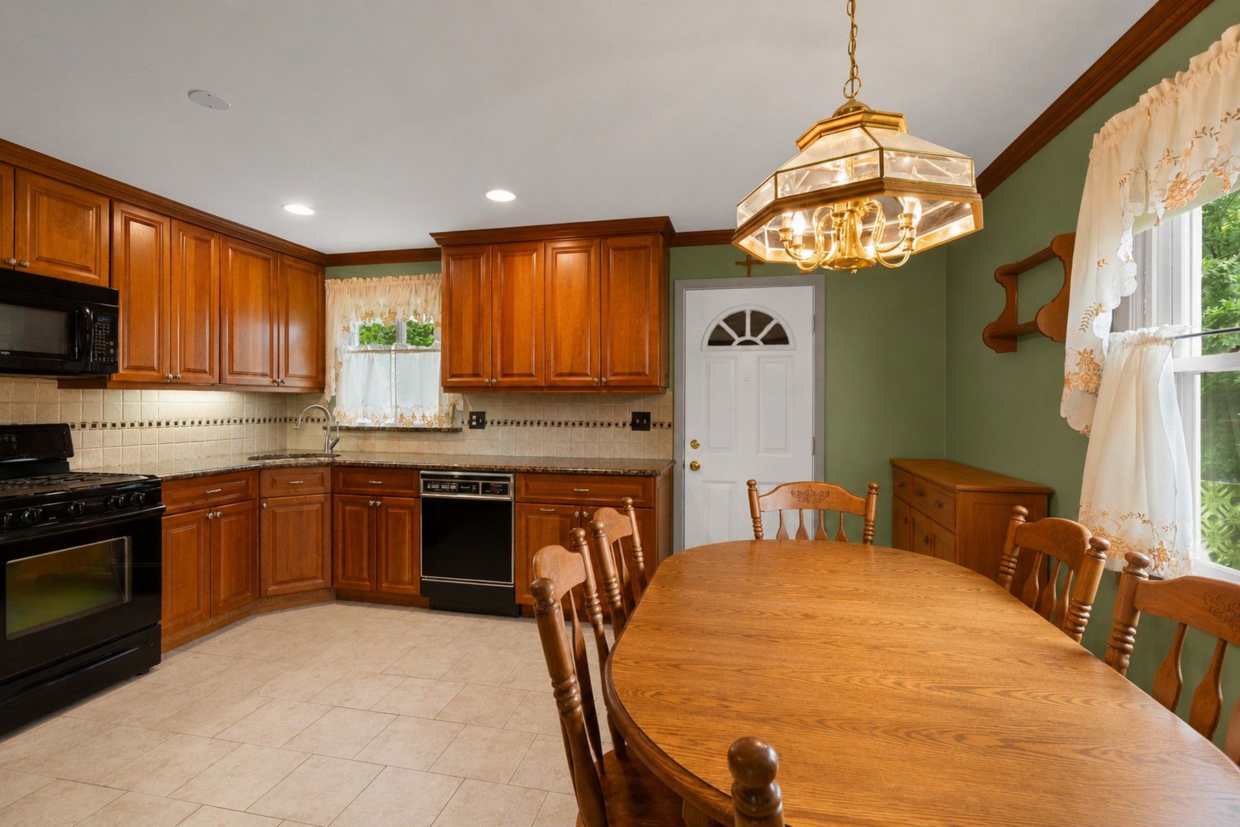 262 Linden Place 