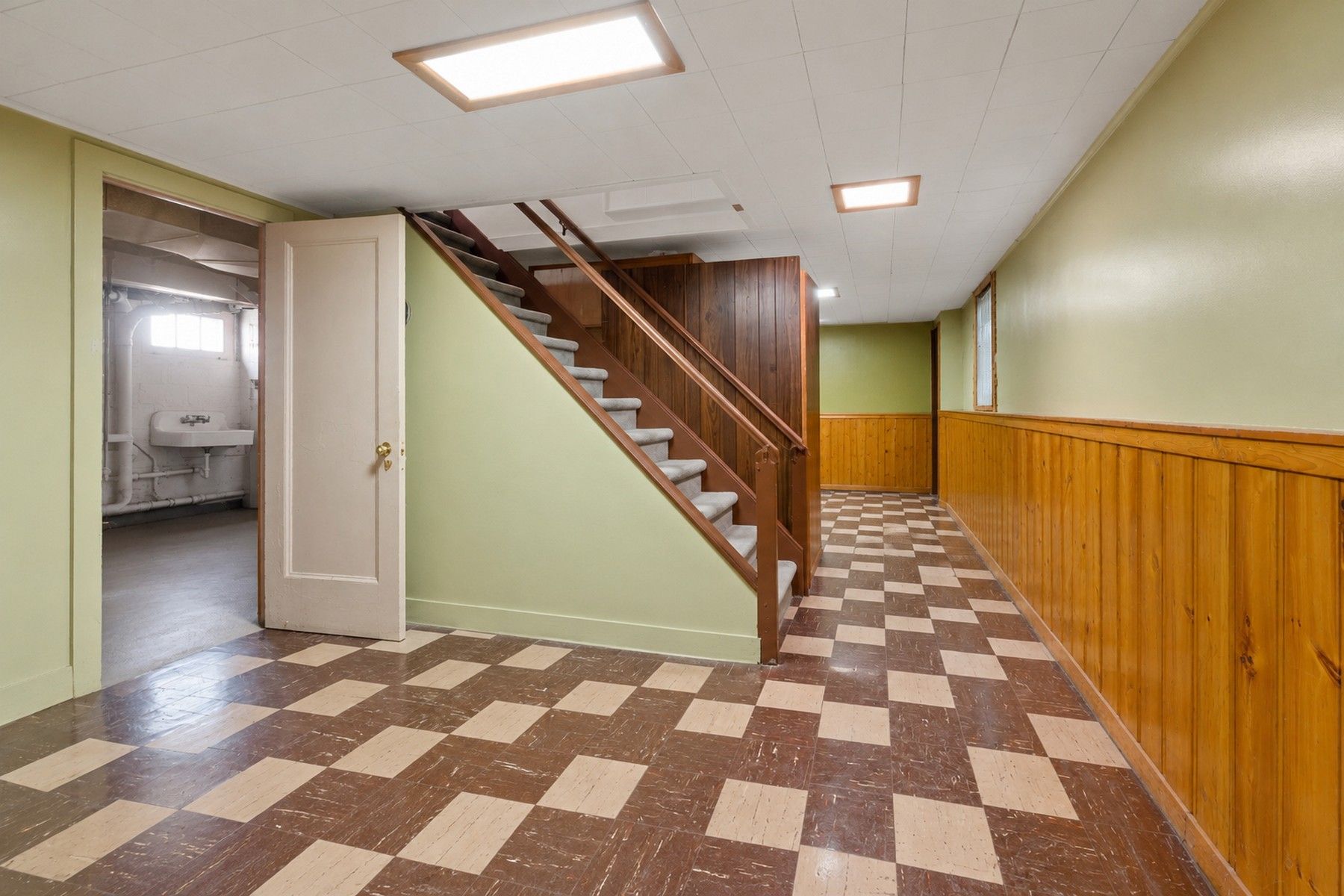 262 Linden Place 