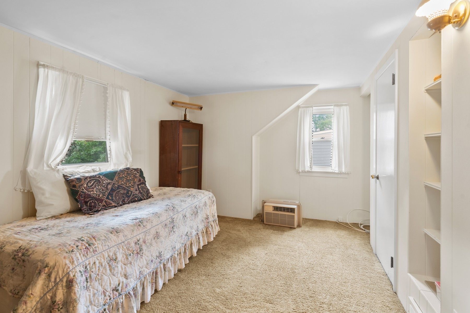 262 Linden Place 