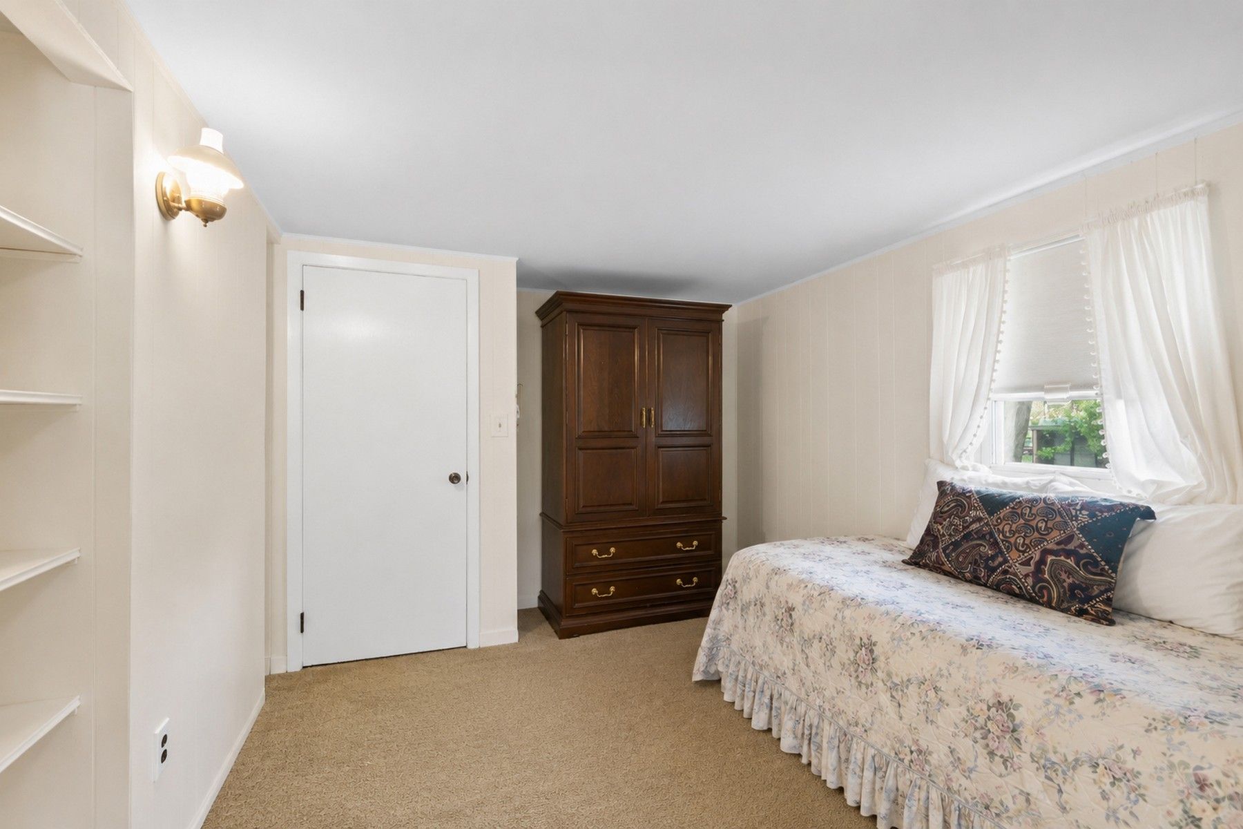 262 Linden Place 