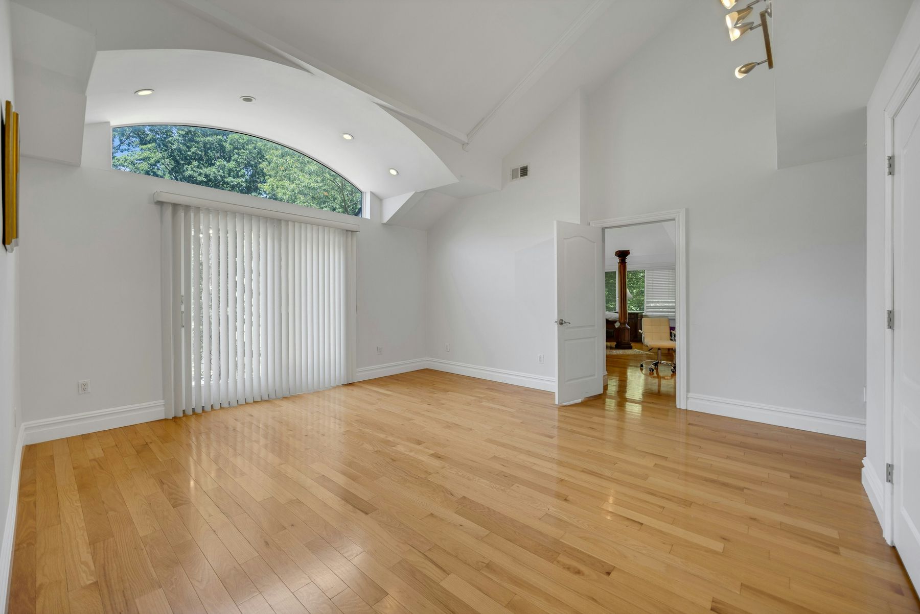 252 Mabel Place 