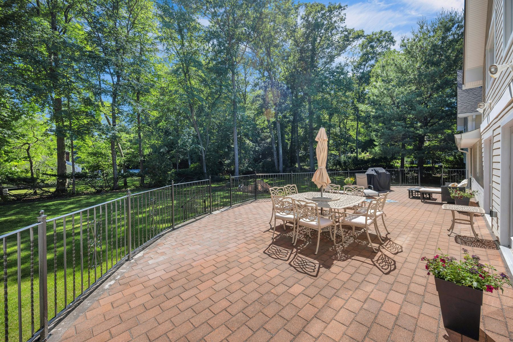 252 Mabel Place 