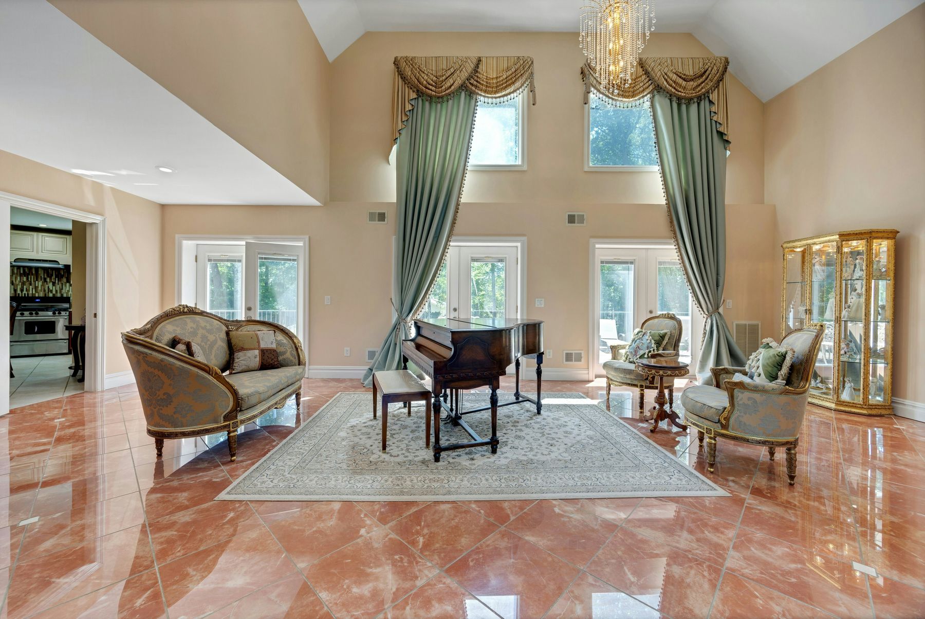 252 Mabel Place 