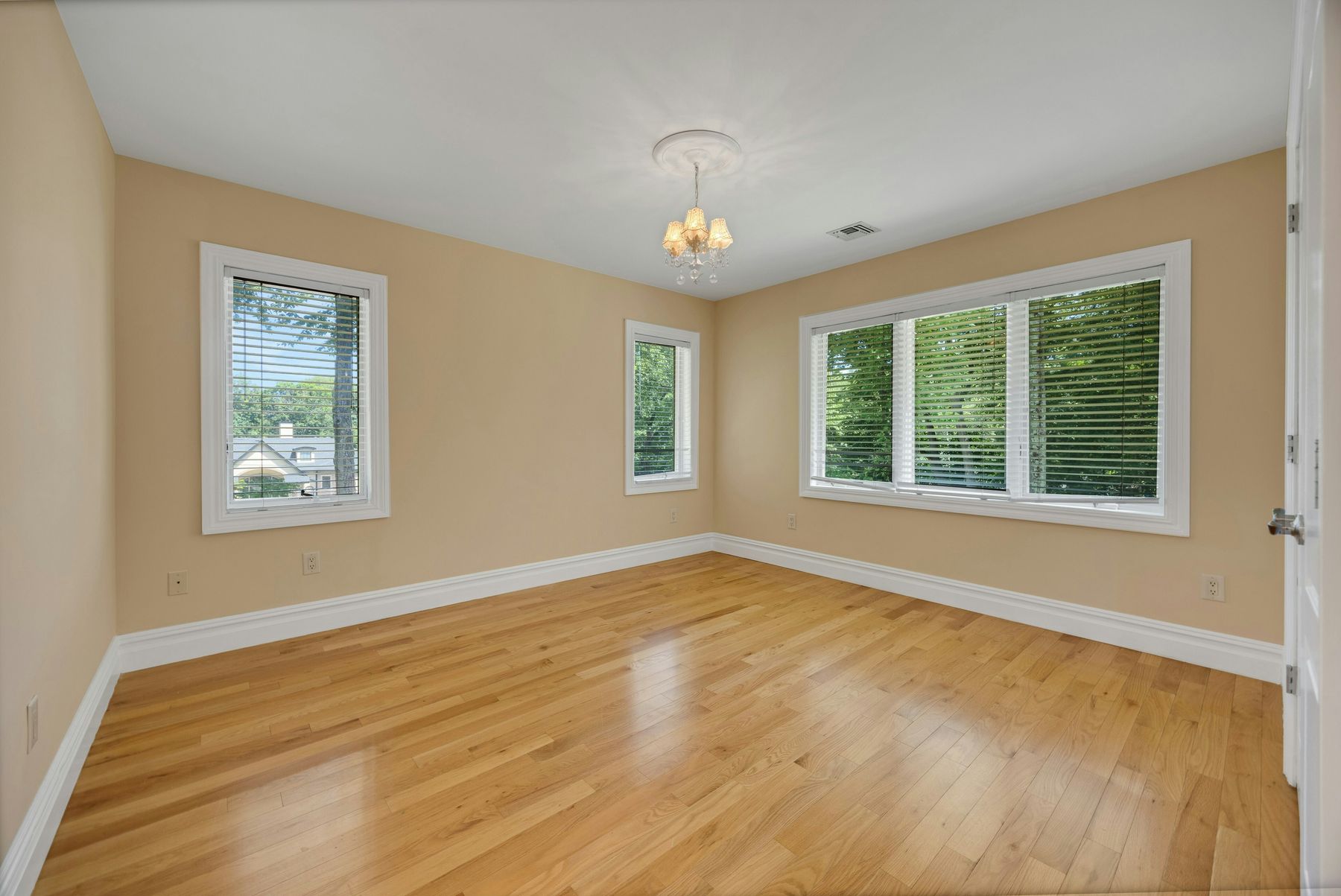 252 Mabel Place 